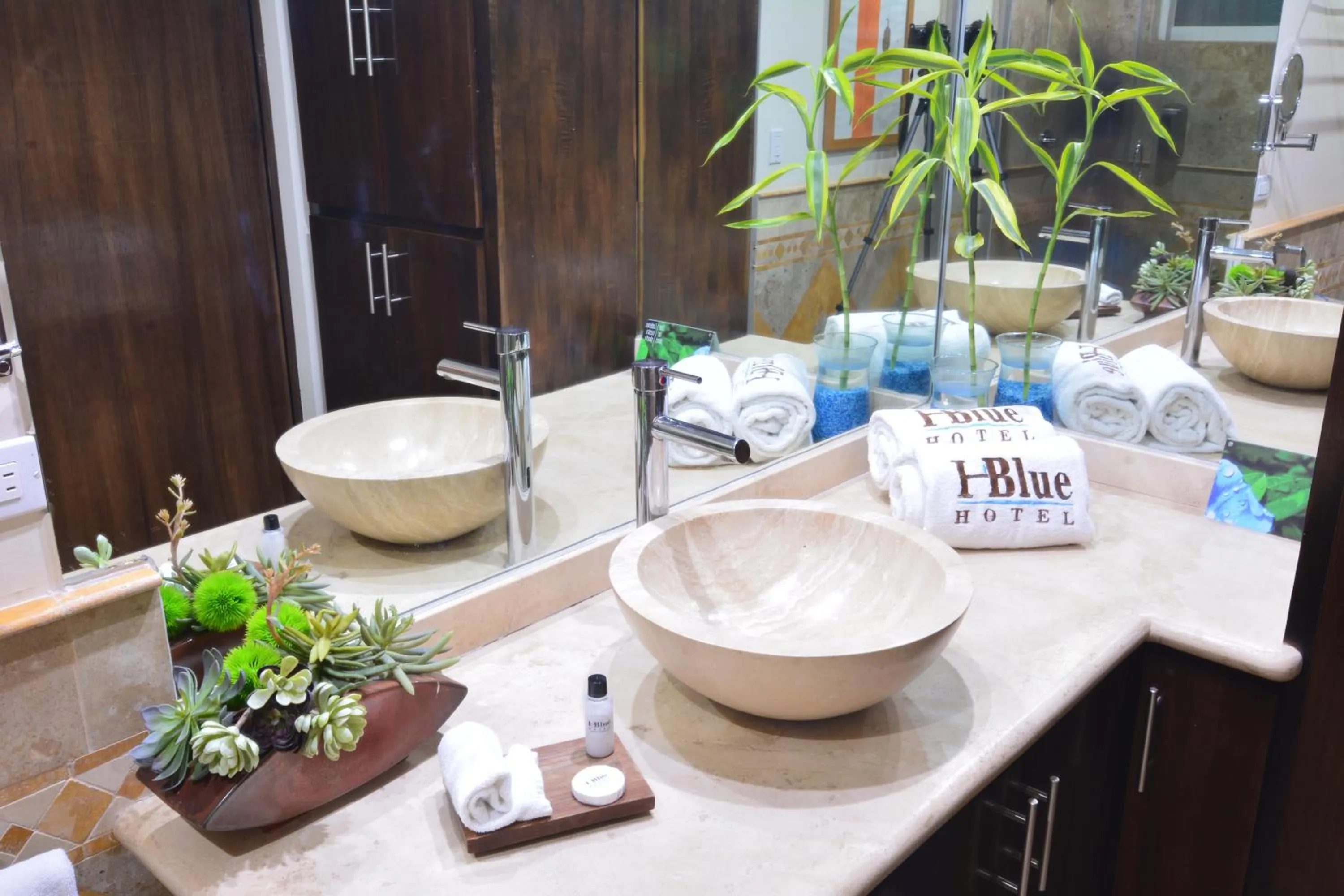 Bathroom in Hotel HBlue Centro