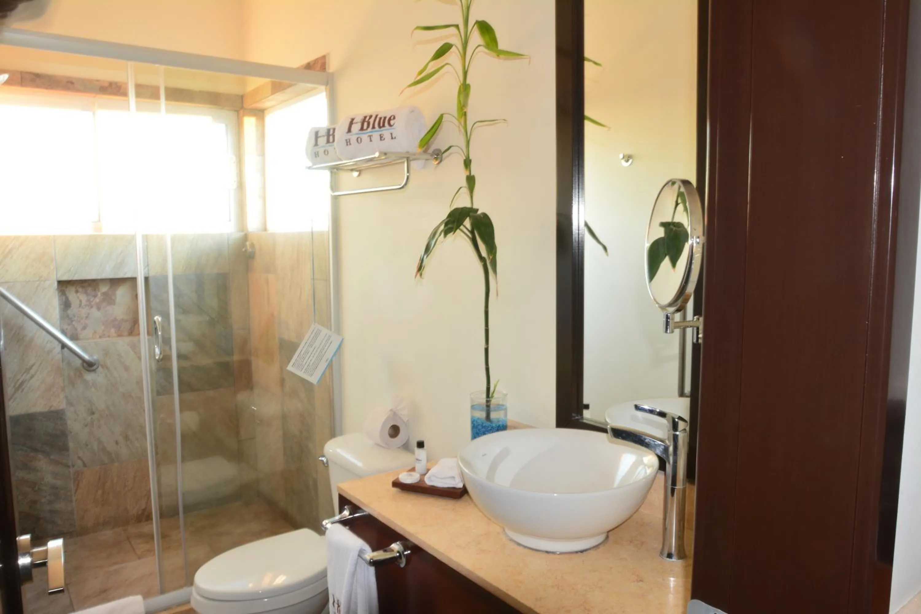 Bathroom in Hotel HBlue Centro