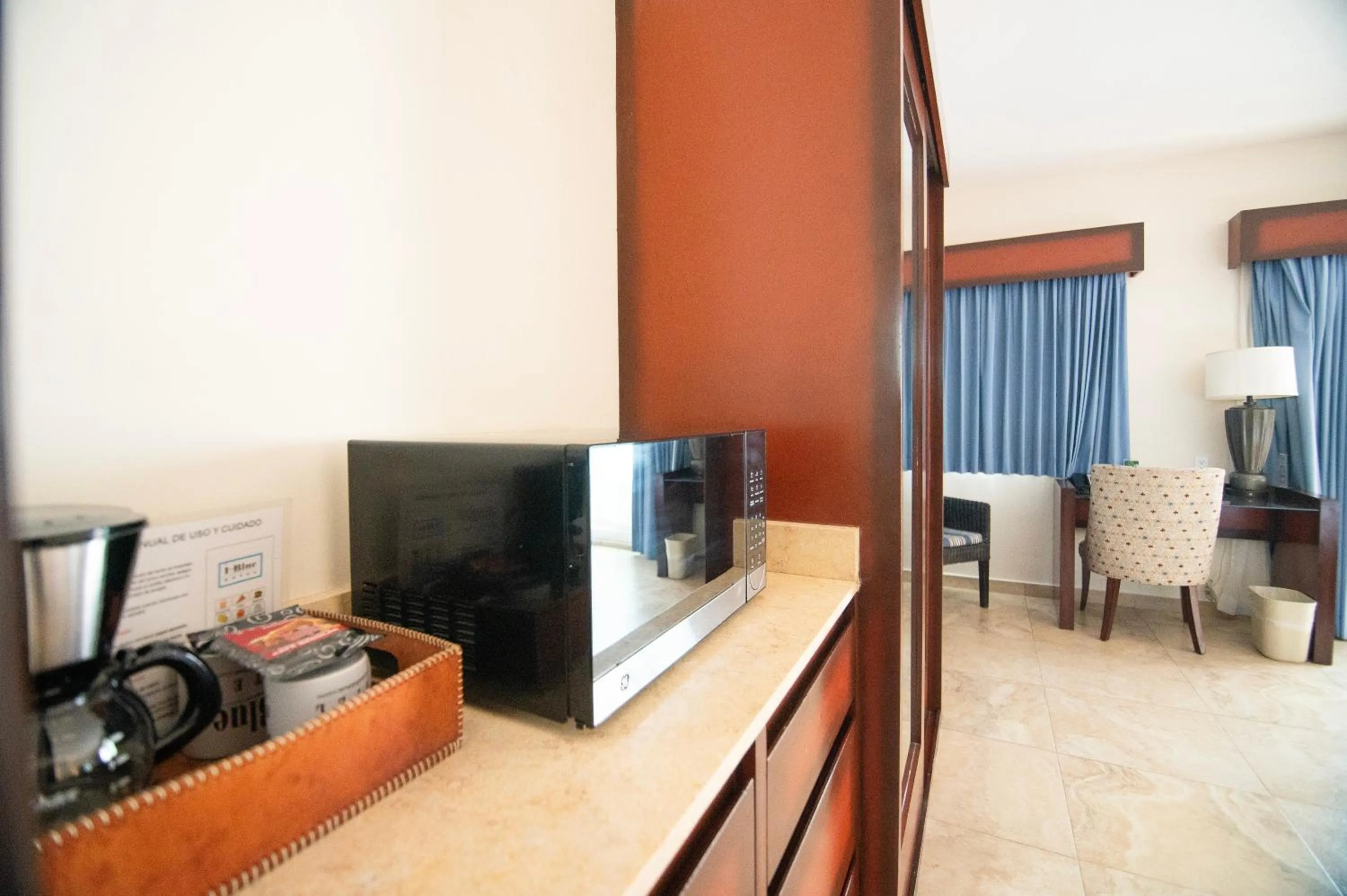 Coffee/tea facilities in Hotel HBlue Centro