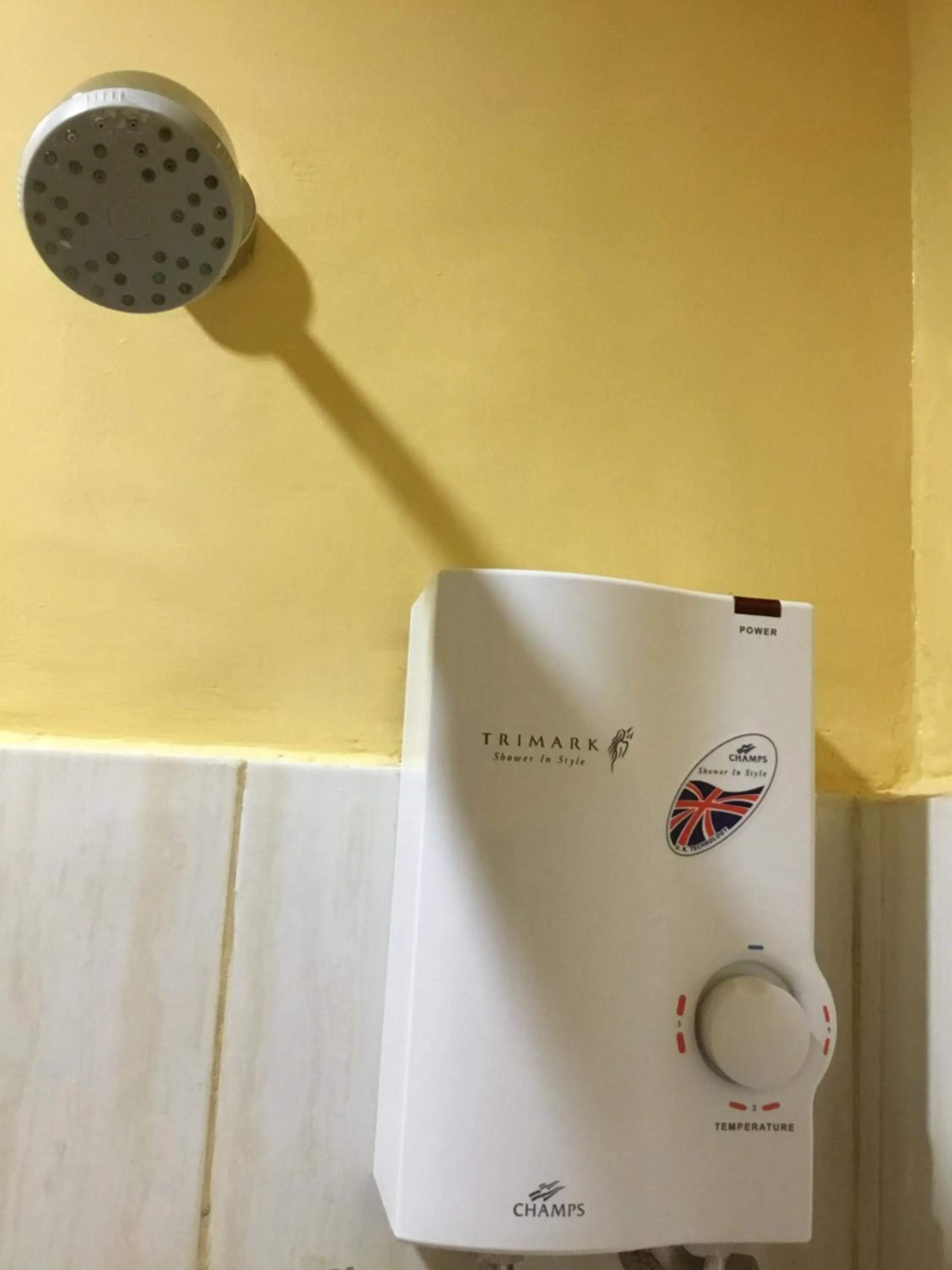 Shower in Dayview Tourist Home