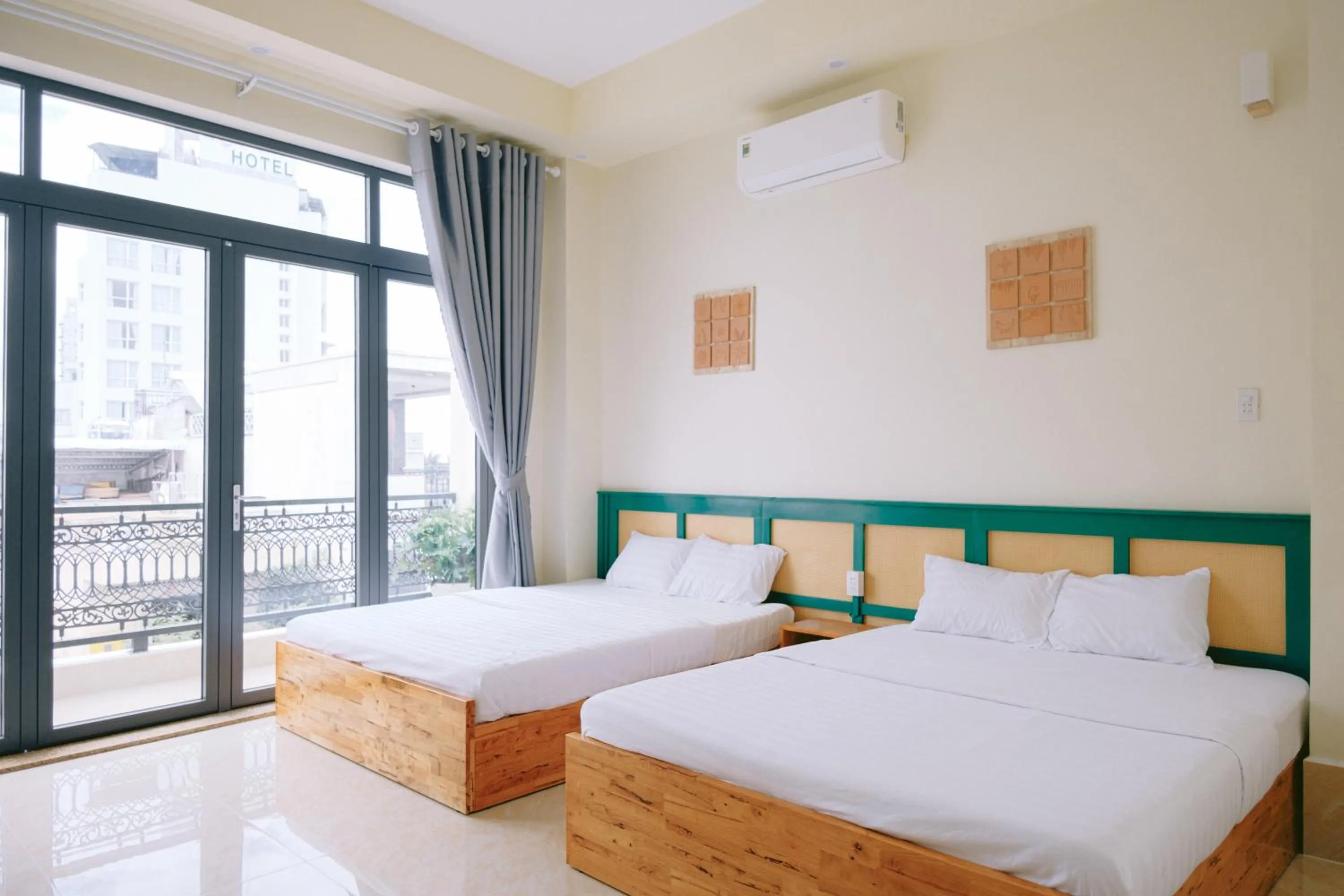 Family Room with Balcony in De Rivé Homestay 2 - Bến Ninh Kiều