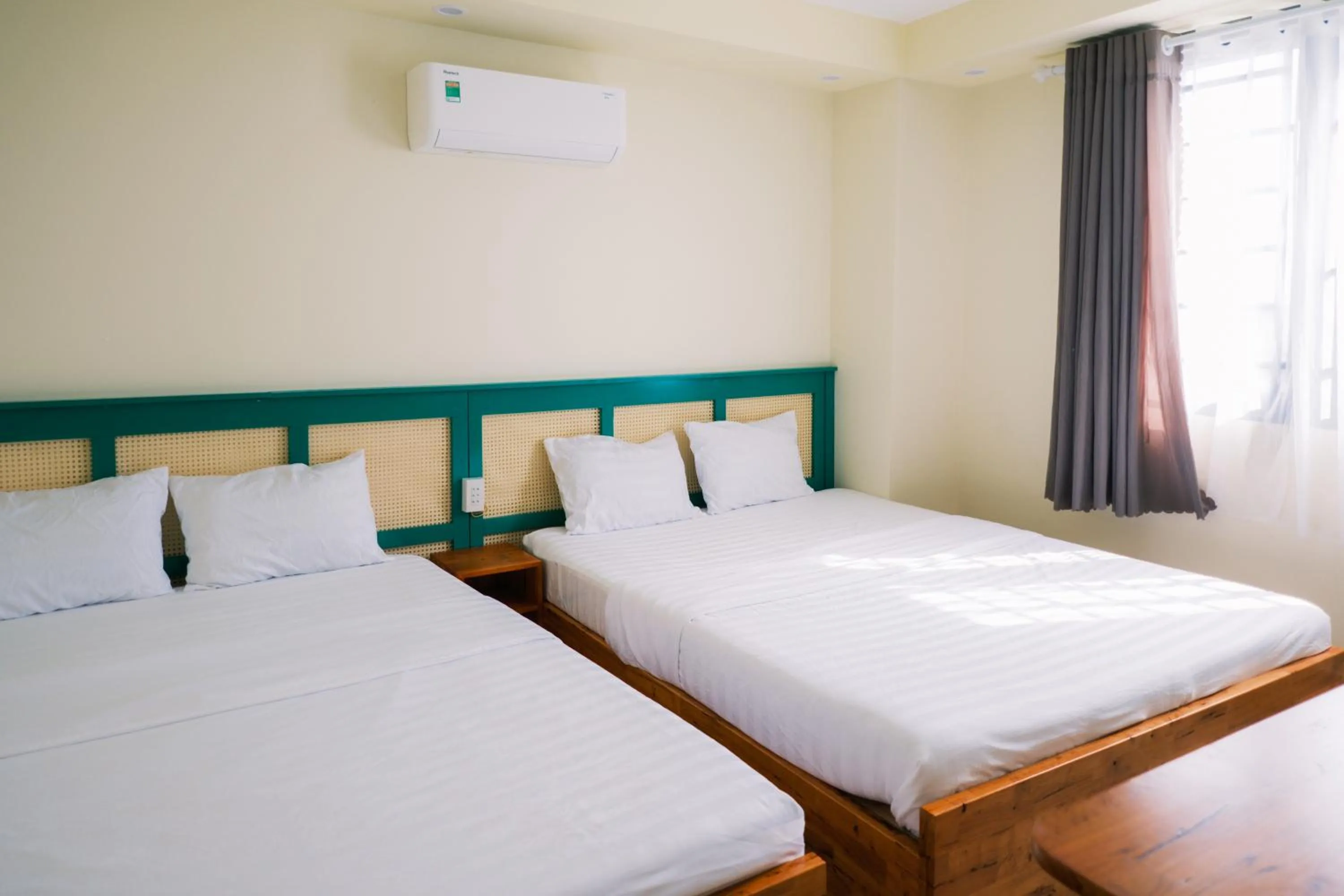 Standard Quadruple Room in De Rivé Homestay 2 - Bến Ninh Kiều