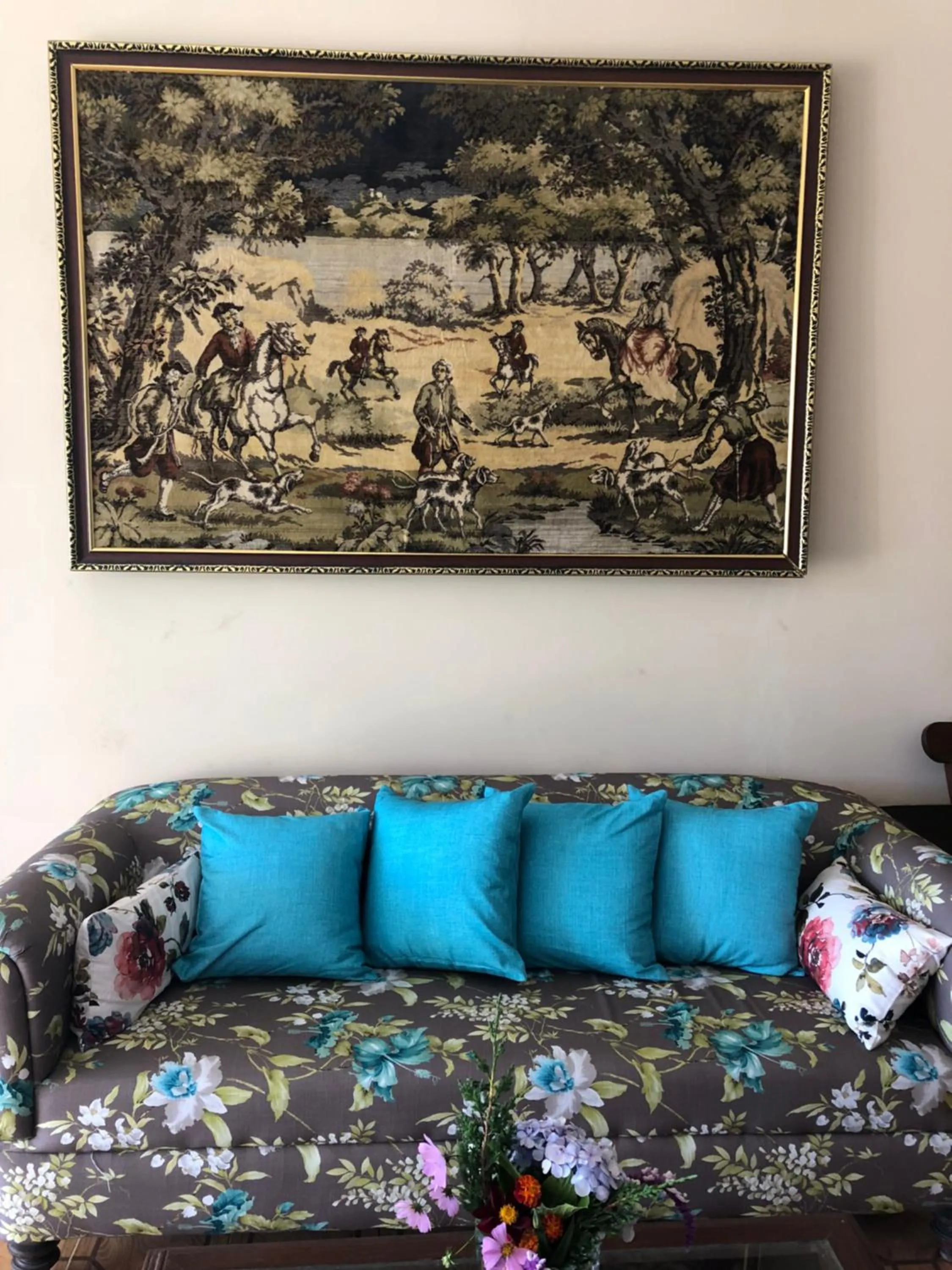 Living room in Tree of Life Grand Oak Manor Binsar