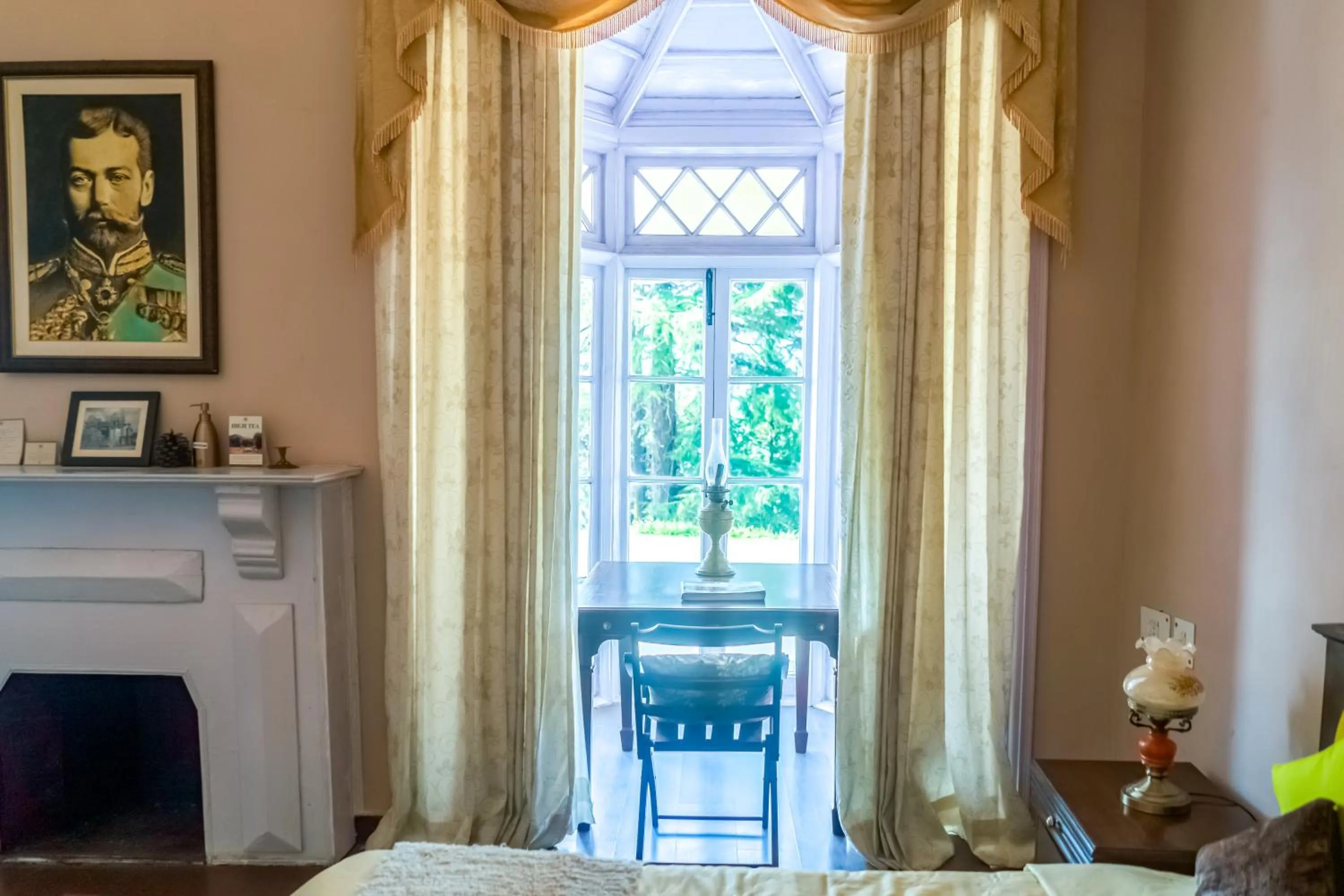 Decorative detail, Bed in Tree of Life Grand Oak Manor Binsar