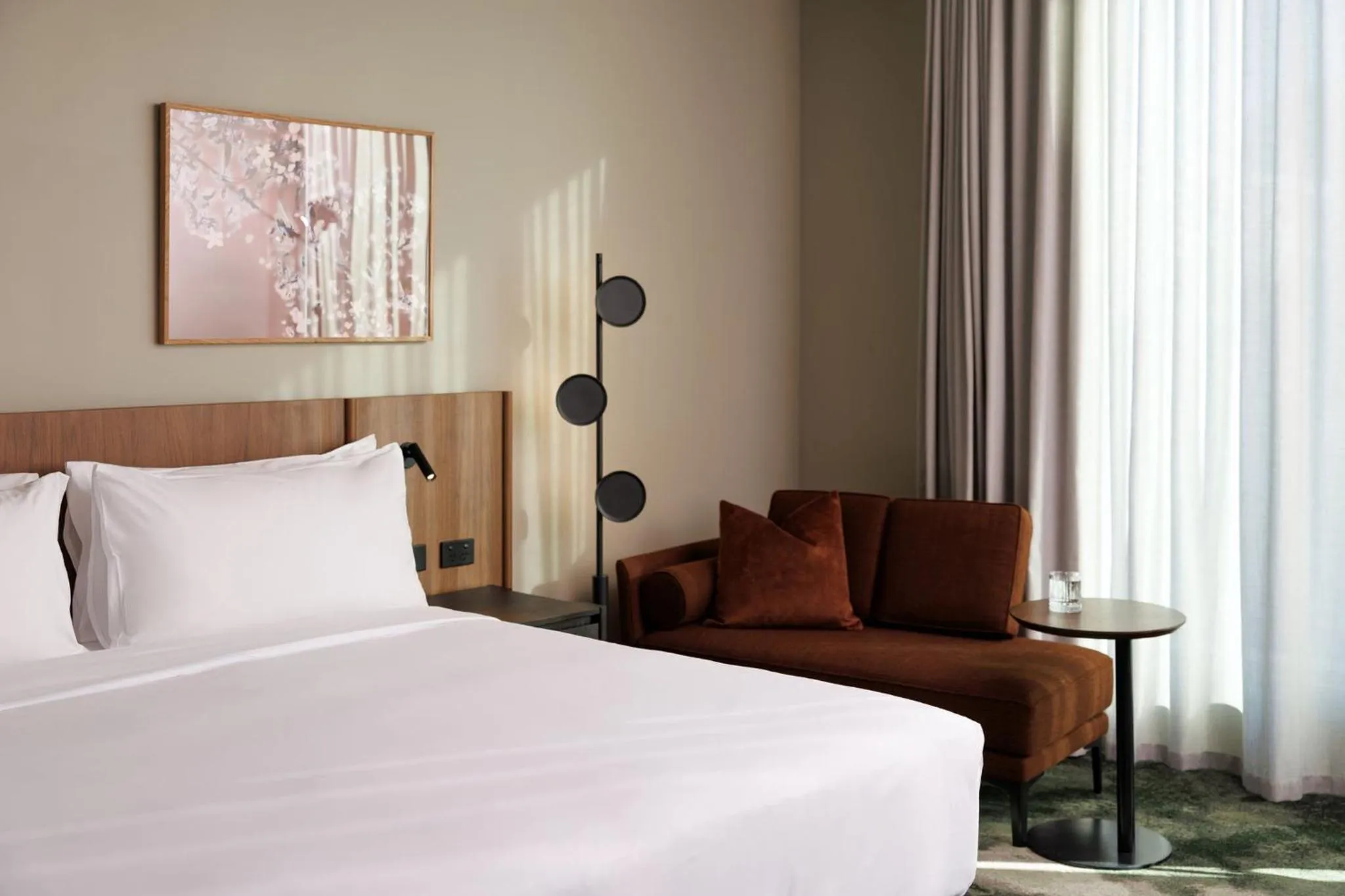 Photo of the whole room, Bed in Crowne Plaza Geelong by IHG