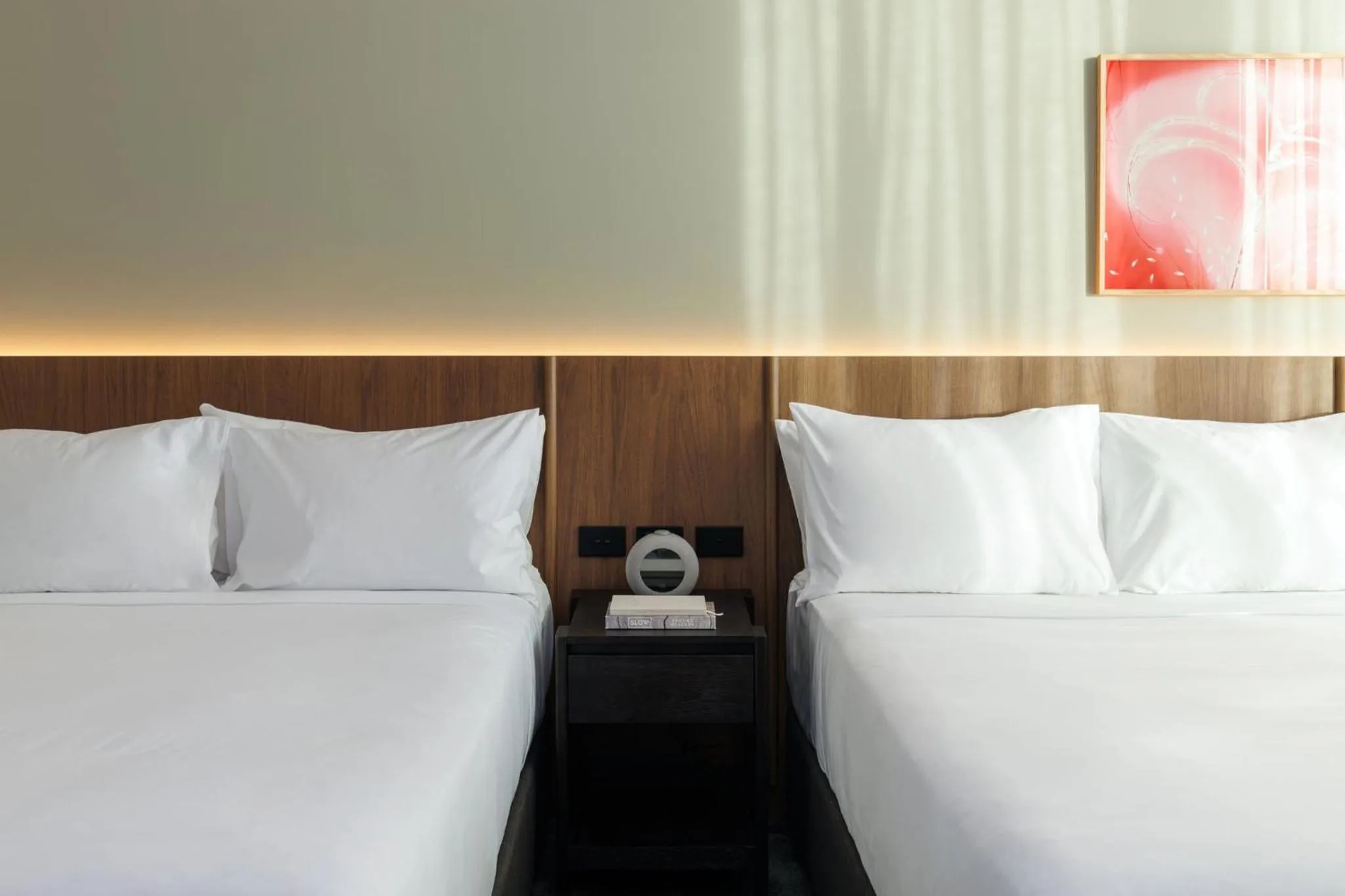 Photo of the whole room, Bed in Crowne Plaza Geelong by IHG