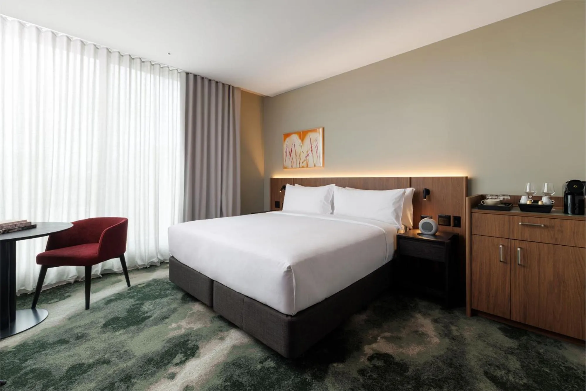 Bed in Crowne Plaza Geelong by IHG