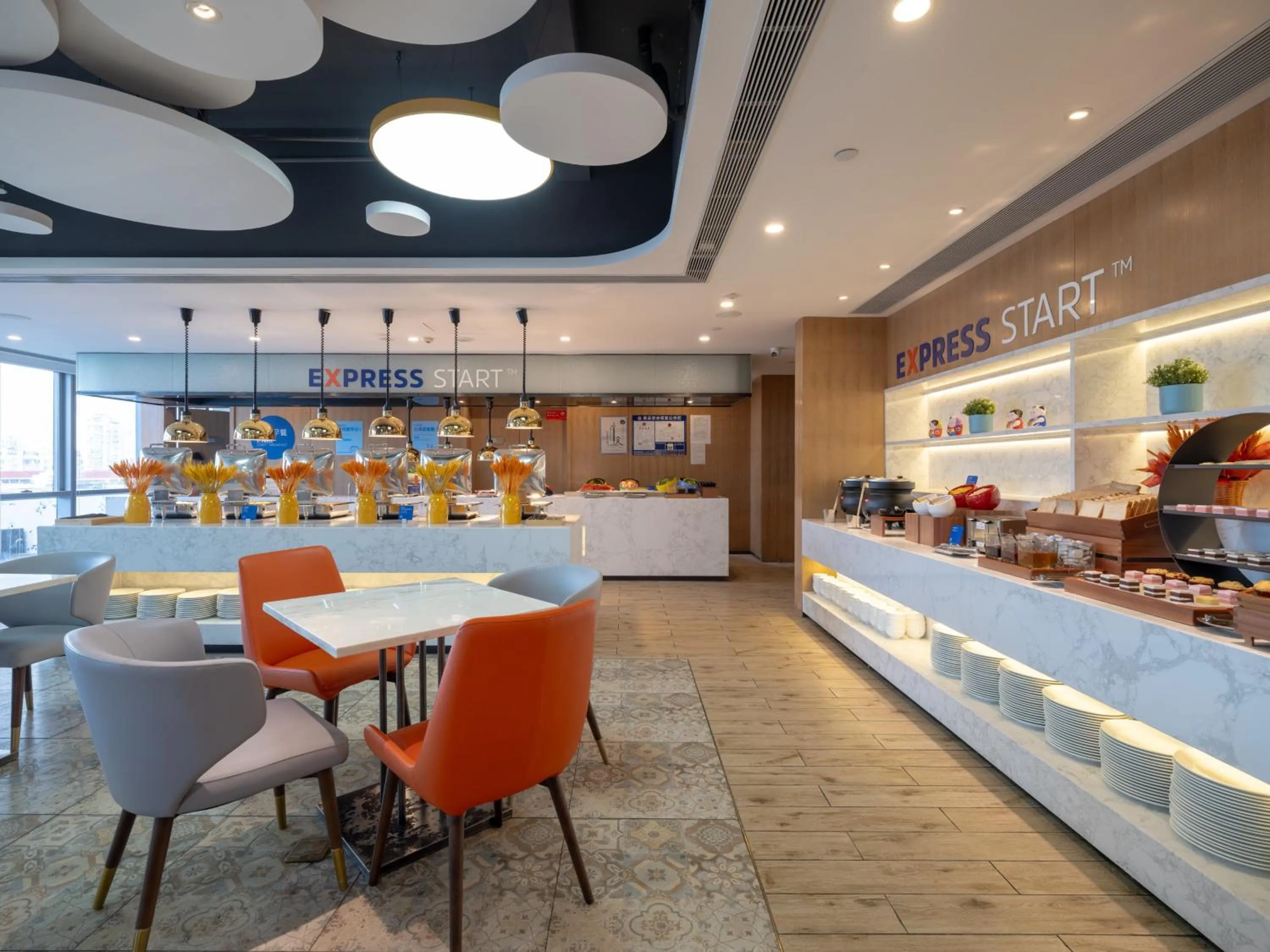 Restaurant/places to eat in Holiday Inn Express Wuxi Taihu by IHG