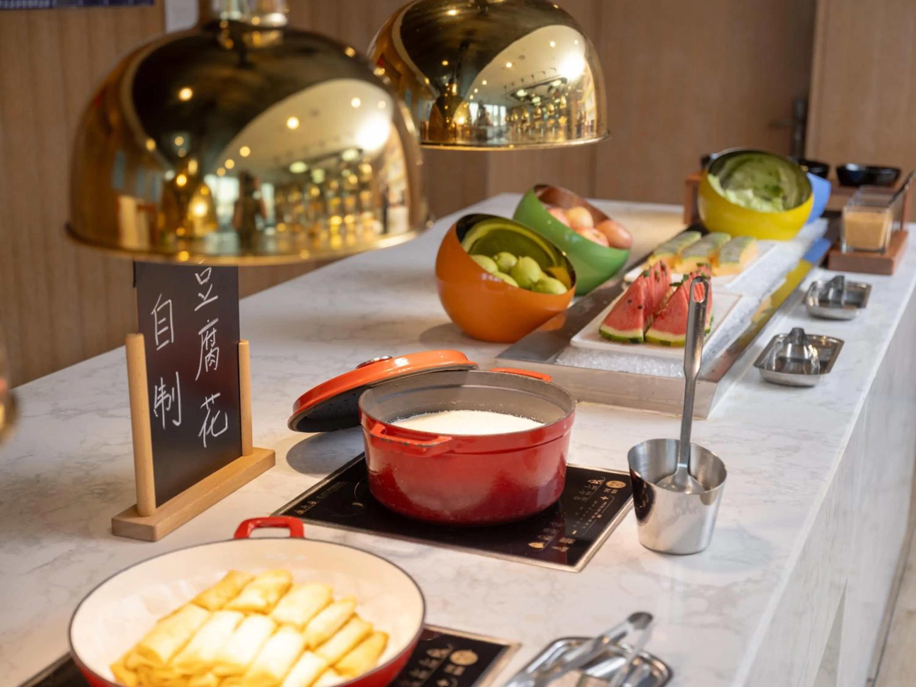 Breakfast in Holiday Inn Express Wuxi Taihu by IHG