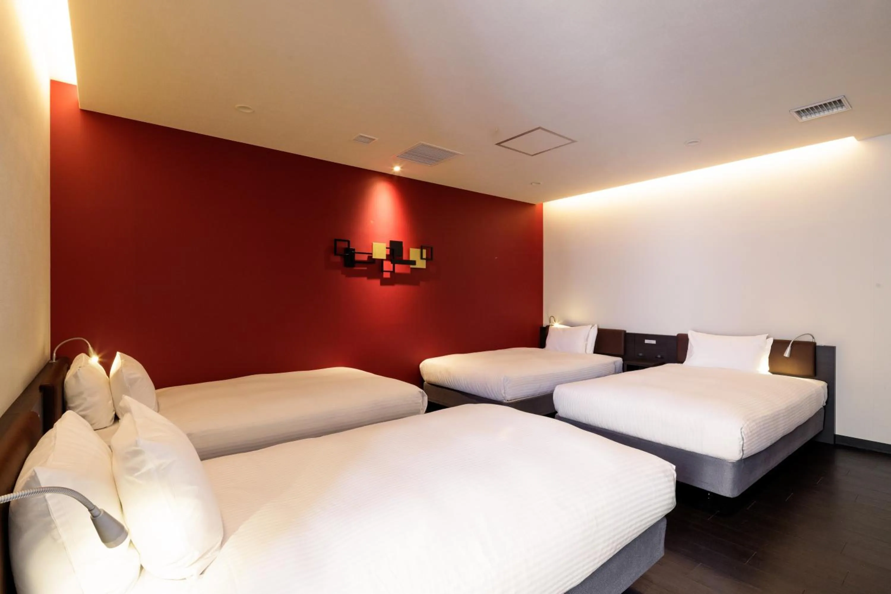 Photo of the whole room, Bed in HOTEL AMANEK Osaka Namba