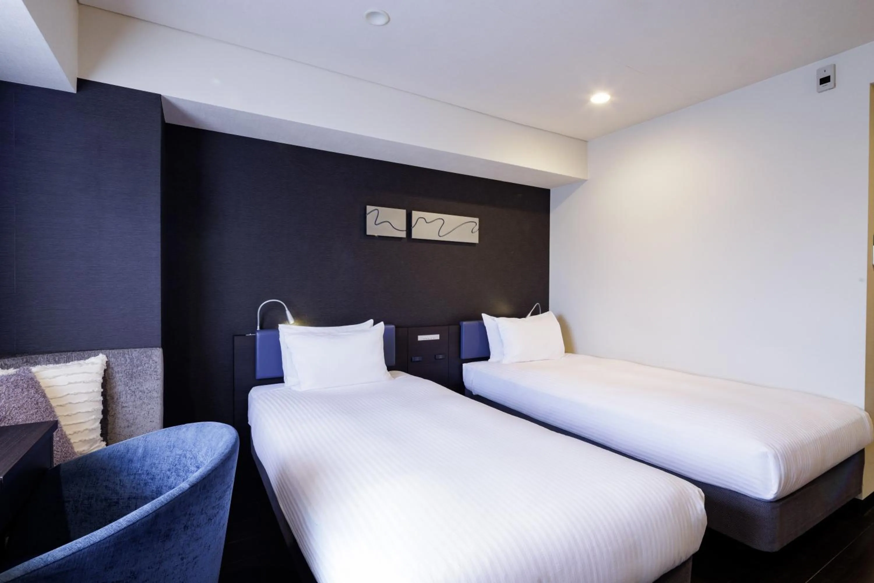 Photo of the whole room, Bed in HOTEL AMANEK Osaka Namba