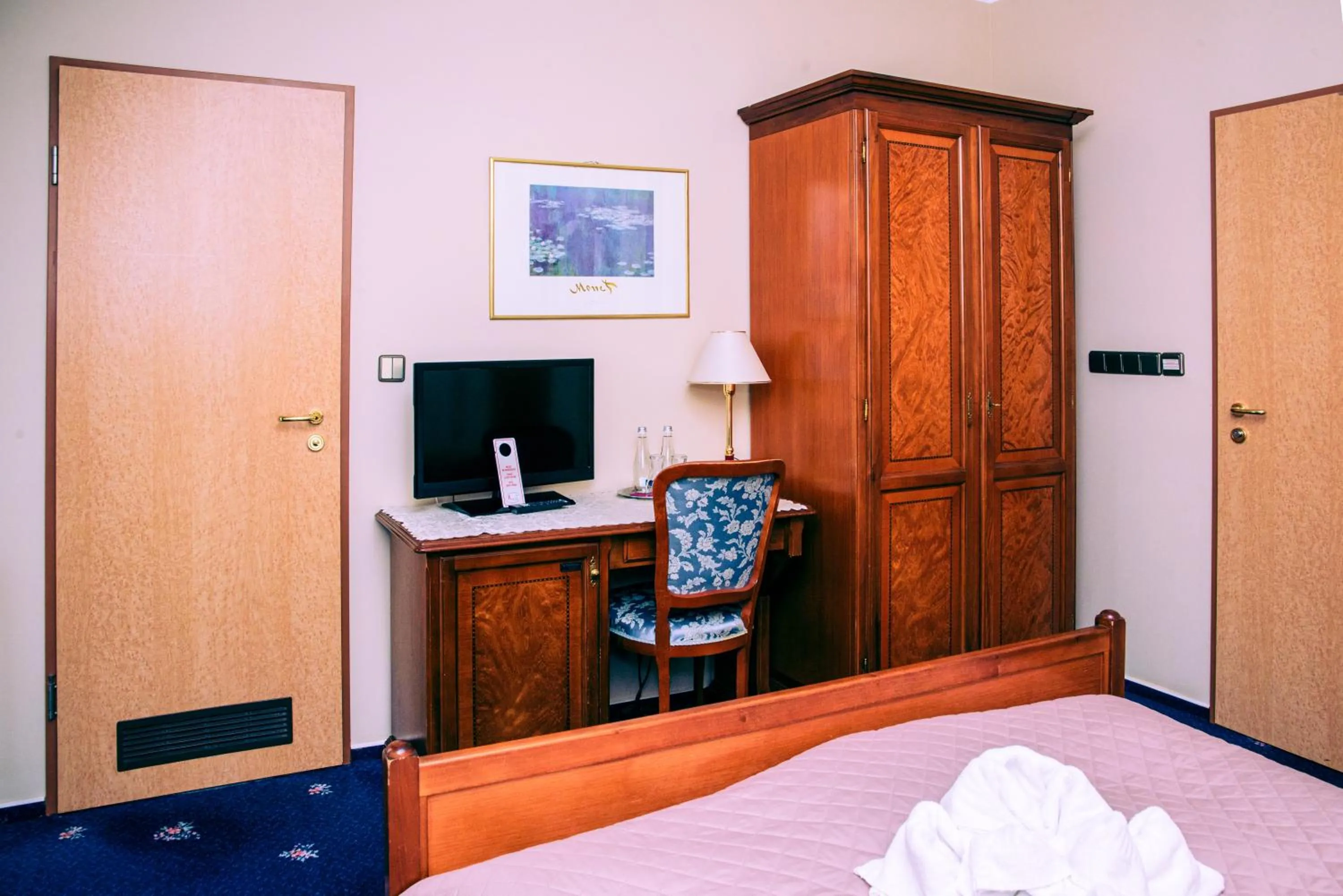 Bed in Hotel Rezydencja