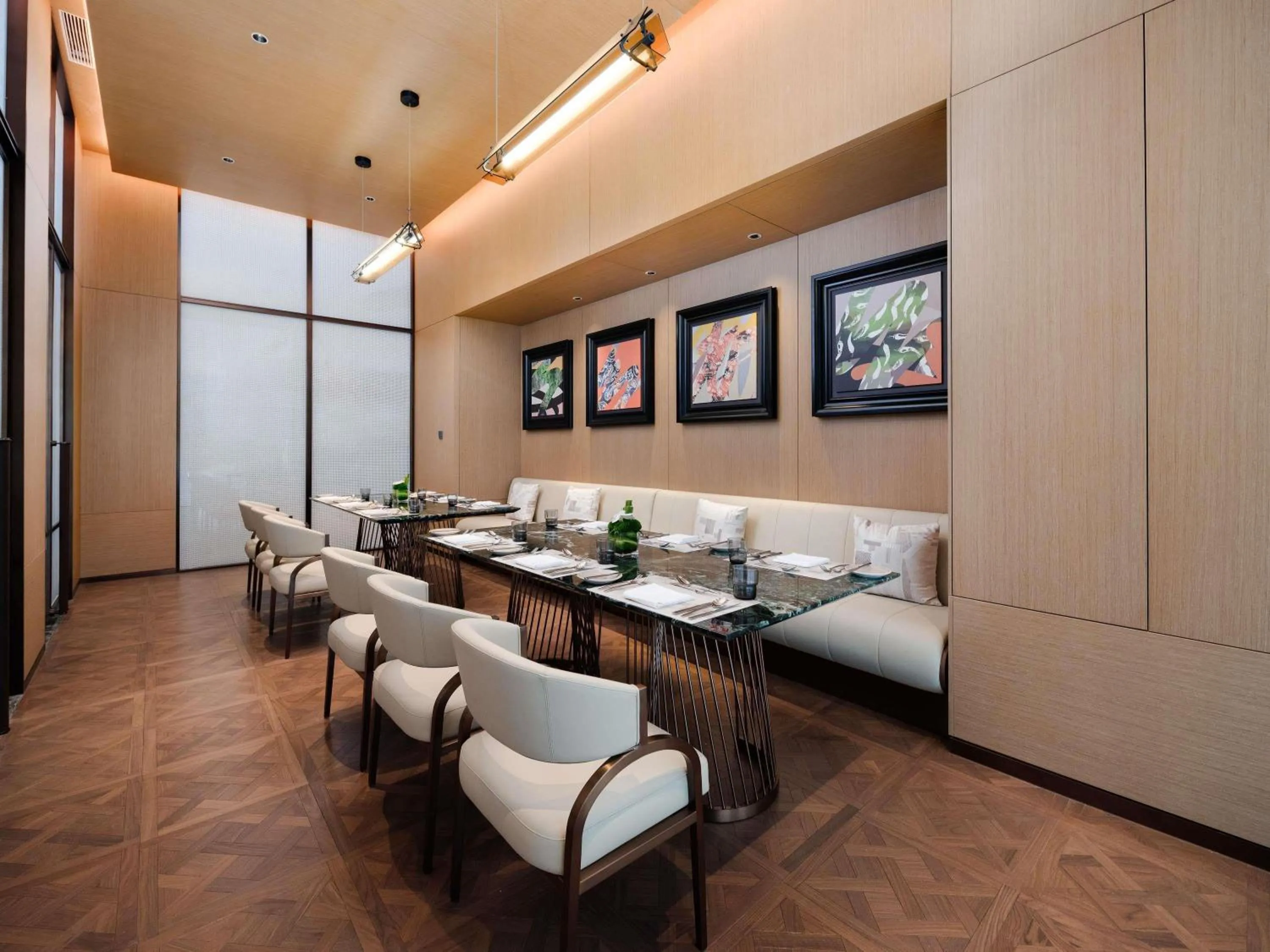 Restaurant/places to eat in Pullman Chongqing Xiyue