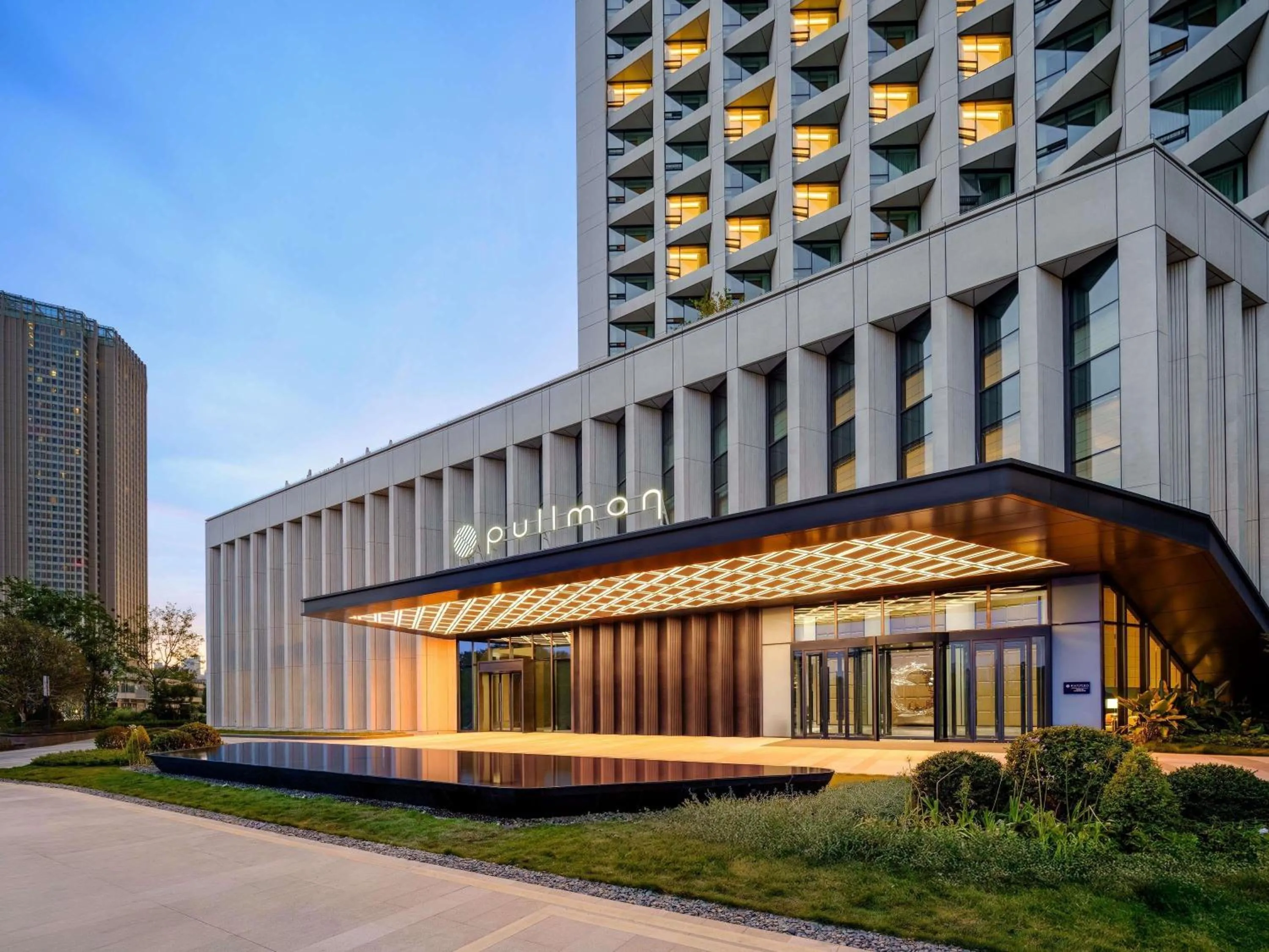 Property building in Pullman Chongqing Xiyue