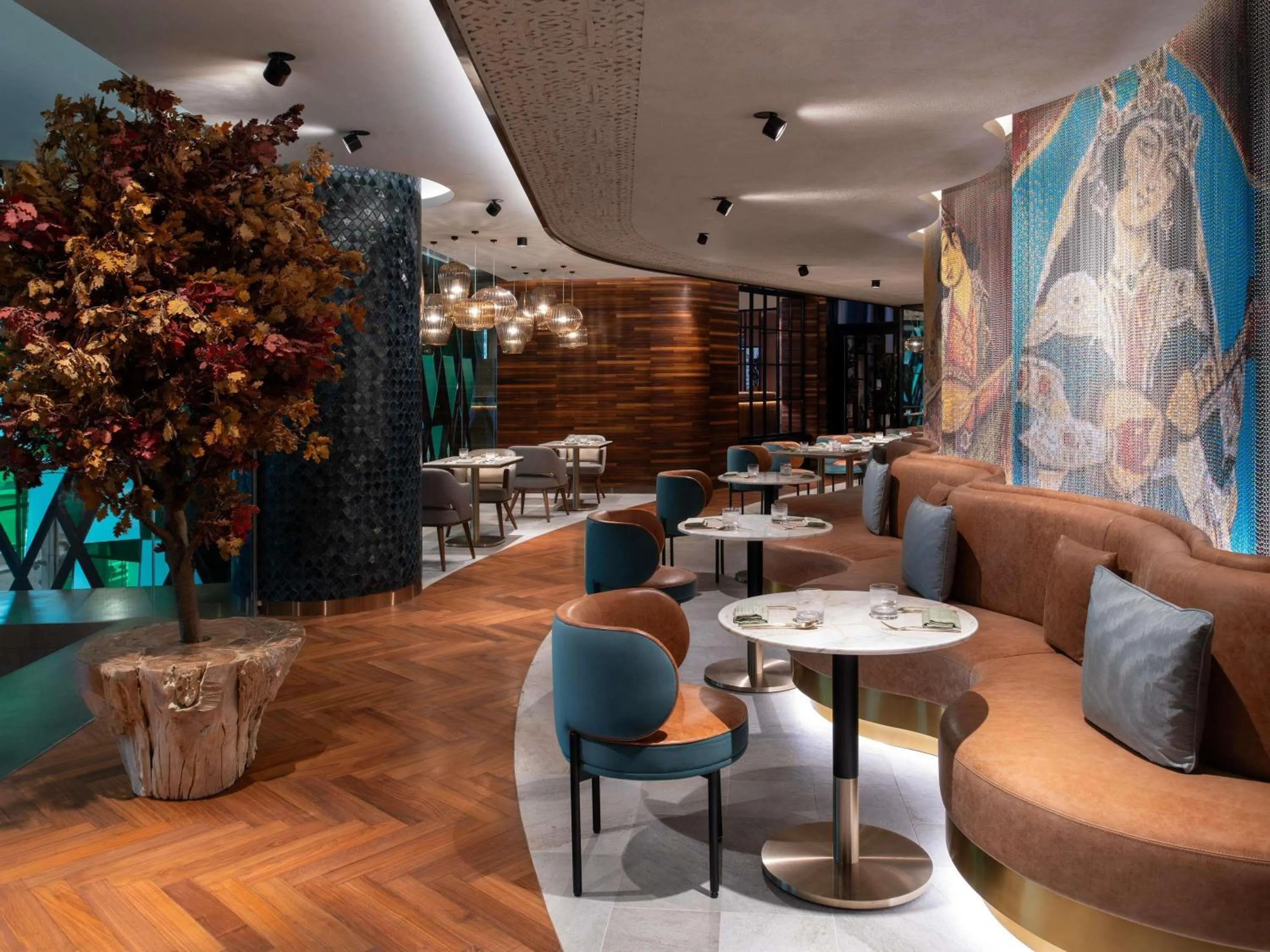 Restaurant/places to eat in Swissôtel Corniche Park Towers Doha