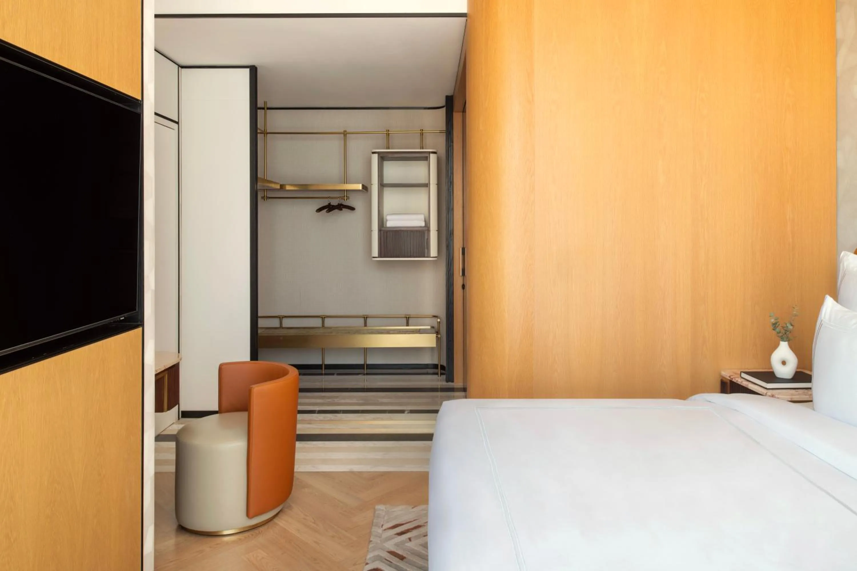 Bedroom, Bed in Swissôtel Corniche Park Towers Doha