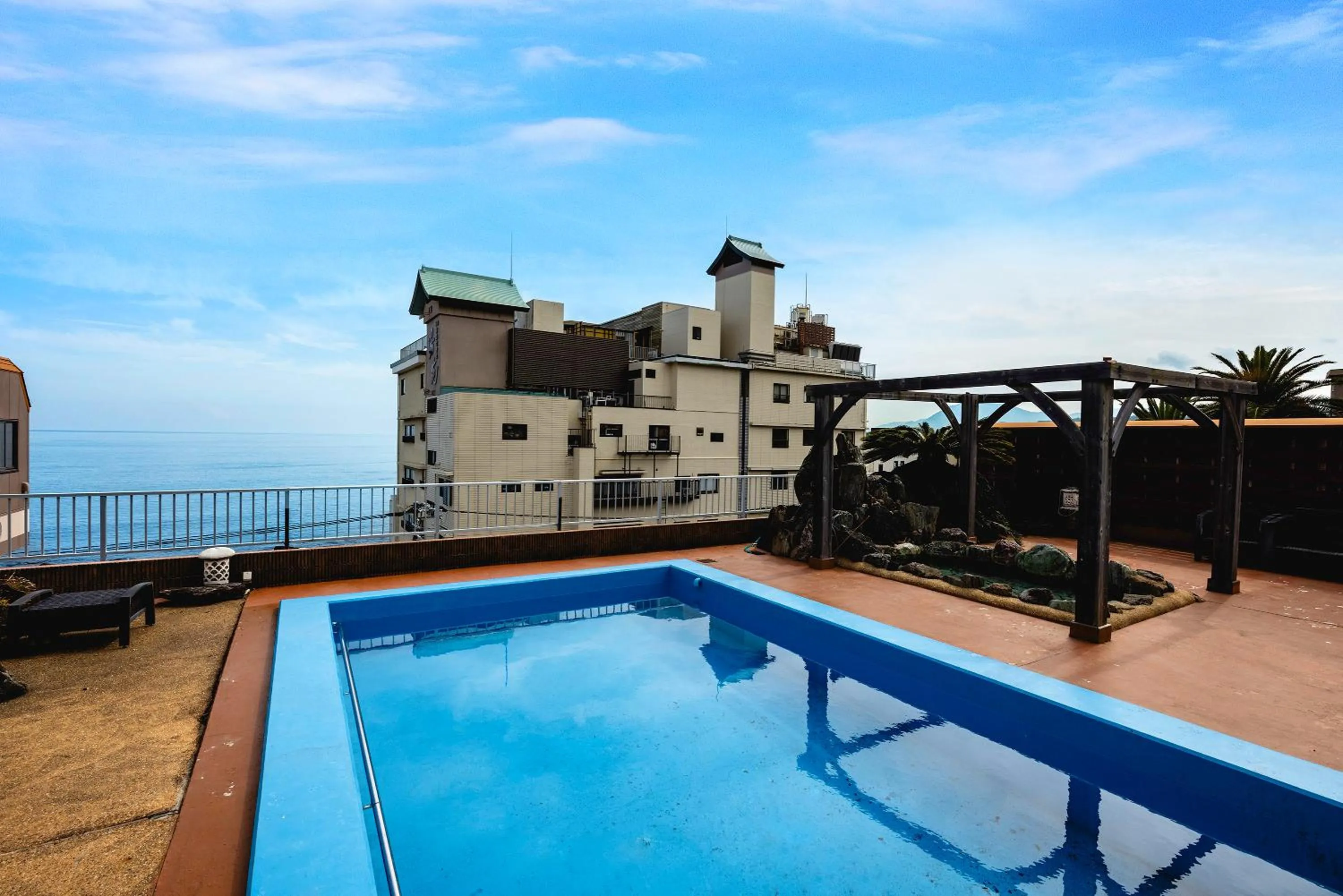 Pool view in Shinyu no Yado SAZANA