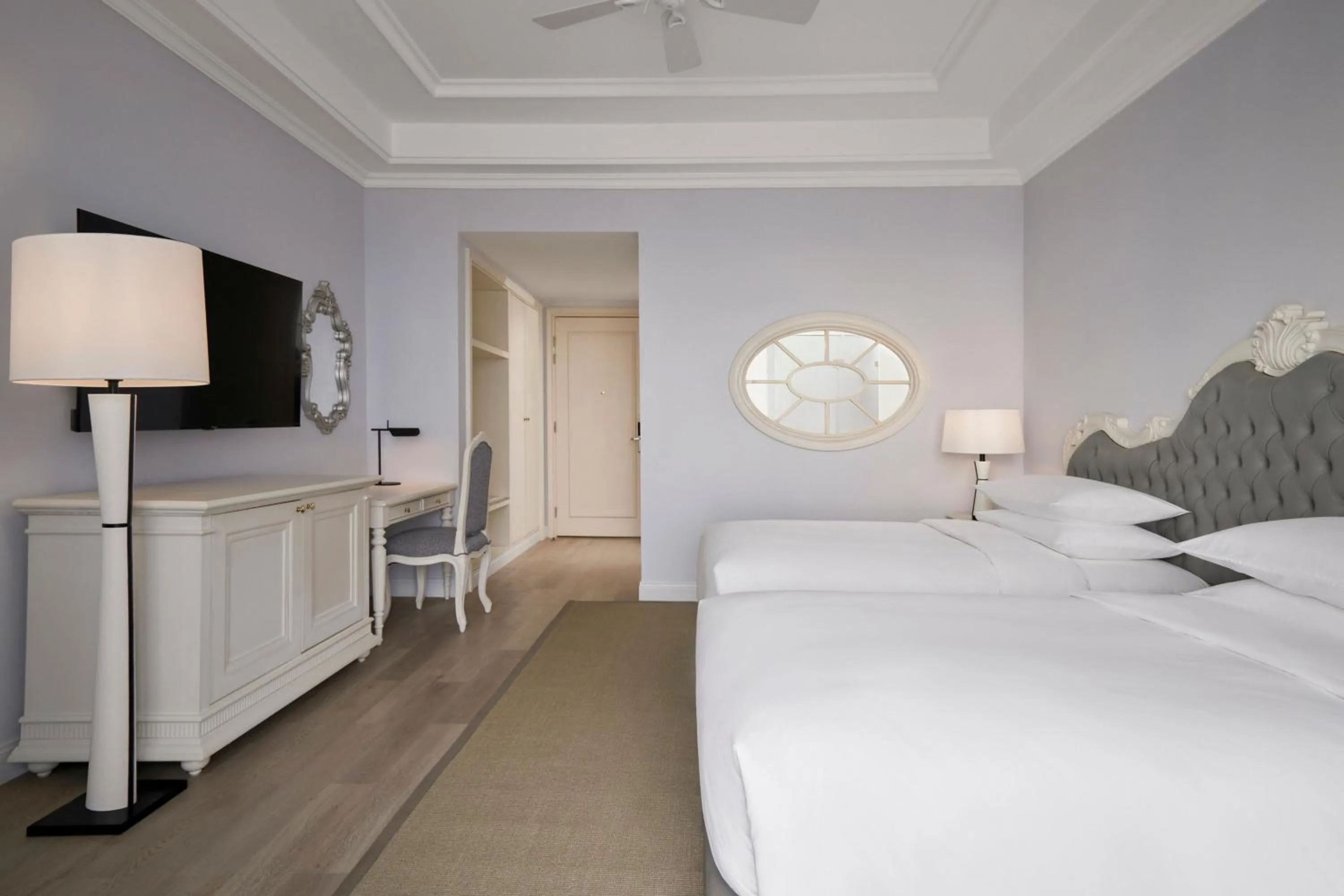 Photo of the whole room, Bed in Sheraton Phu Quoc Long Beach Resort