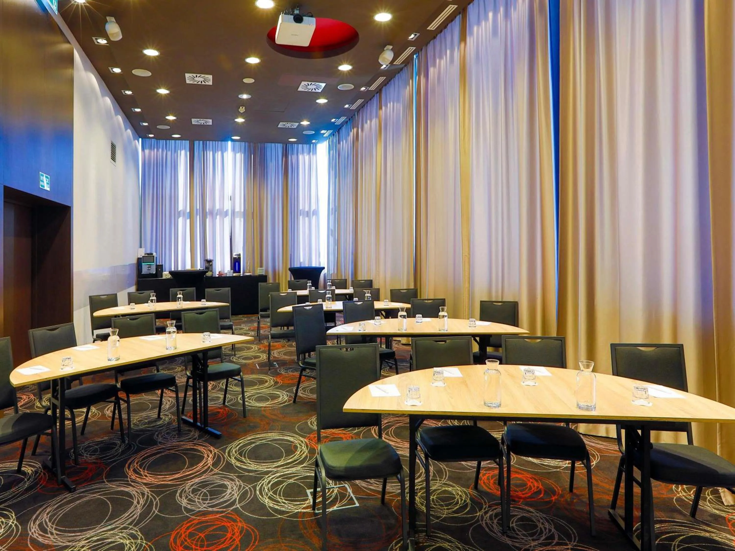Meeting/conference room in Mercure Warszawa Grand