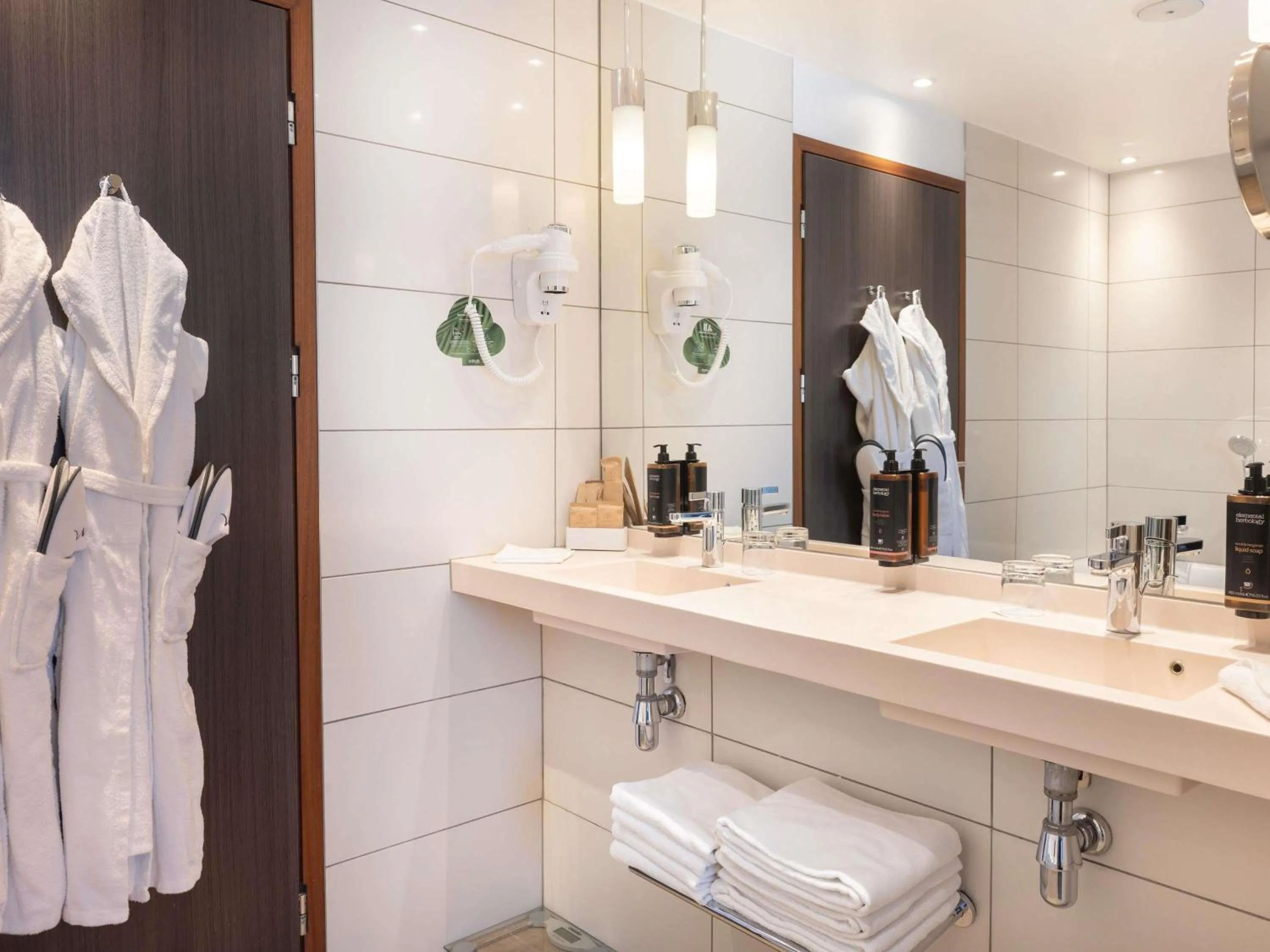 Bedroom in Mercure Warszawa Grand