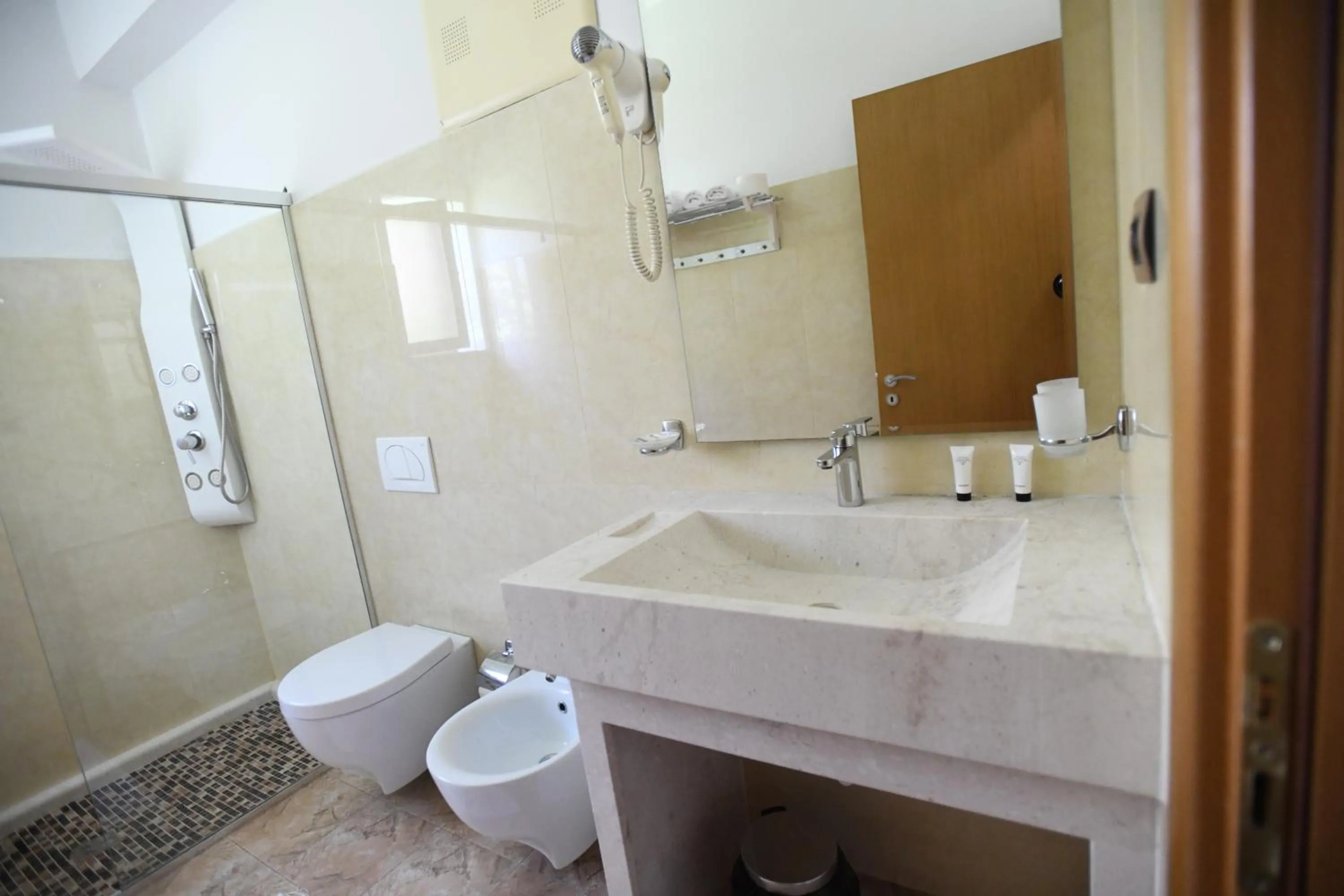 Shower in Hotel Gega