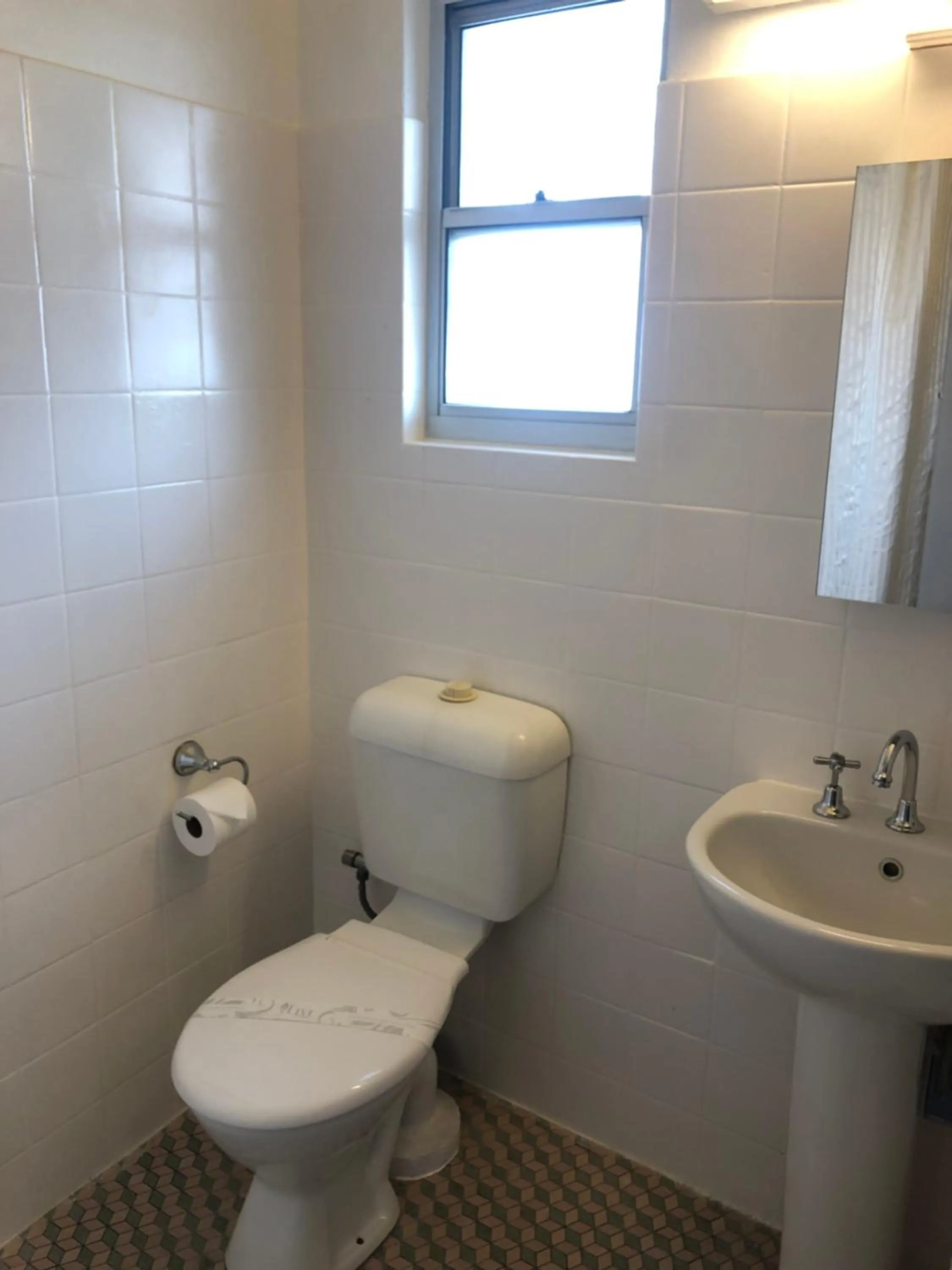 Toilet in Inverell Motel