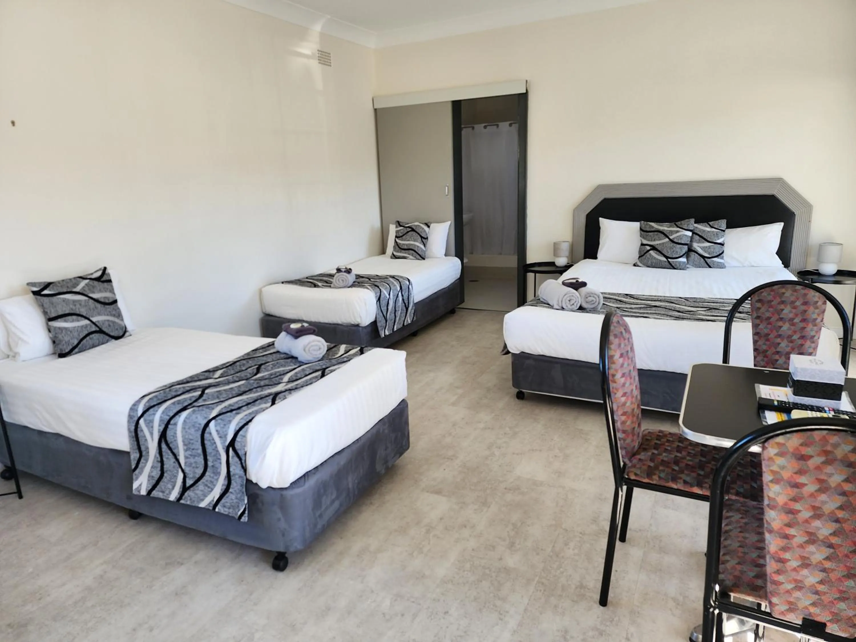 Bed in Inverell Motel