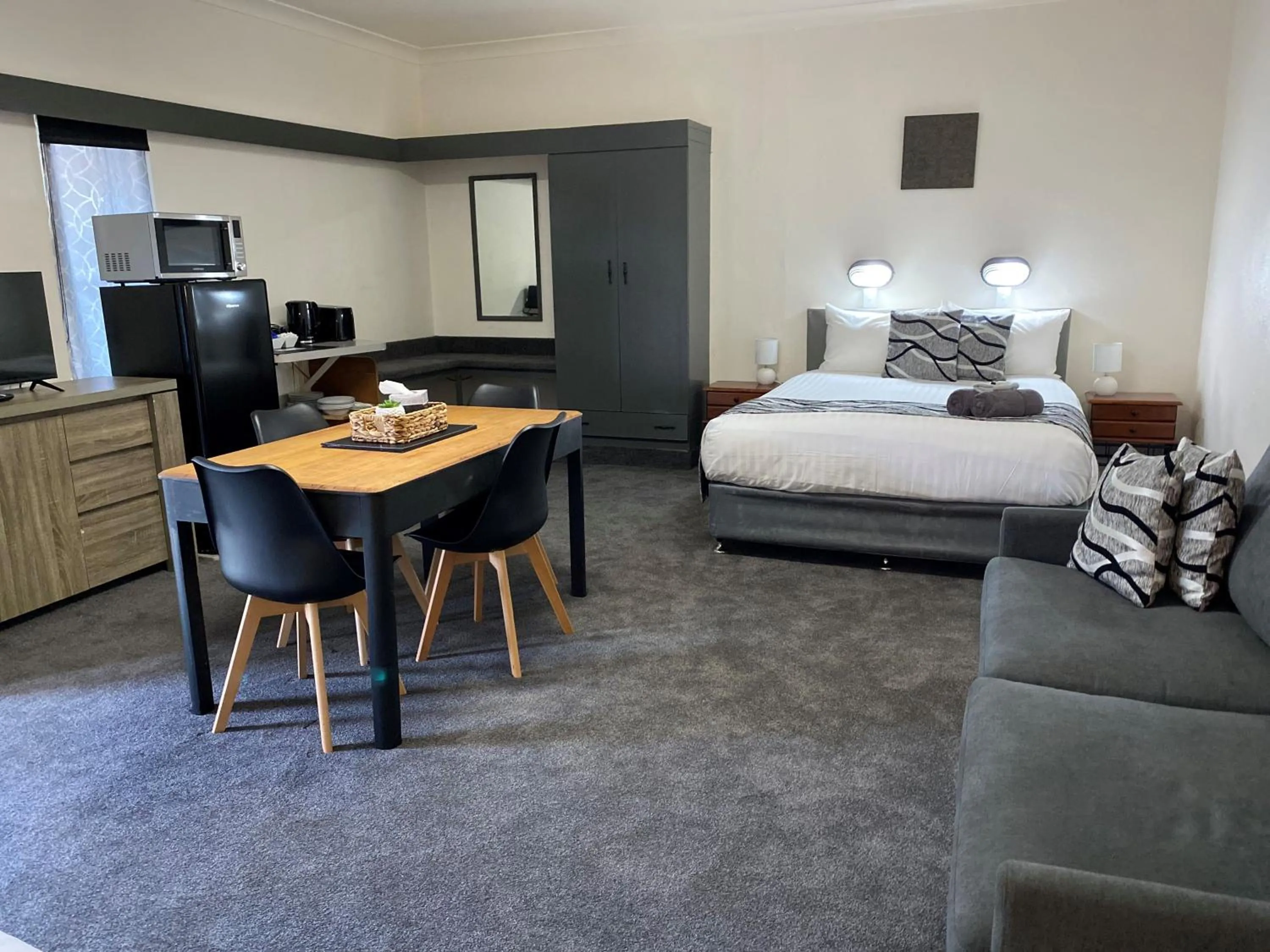 Bed in Inverell Motel