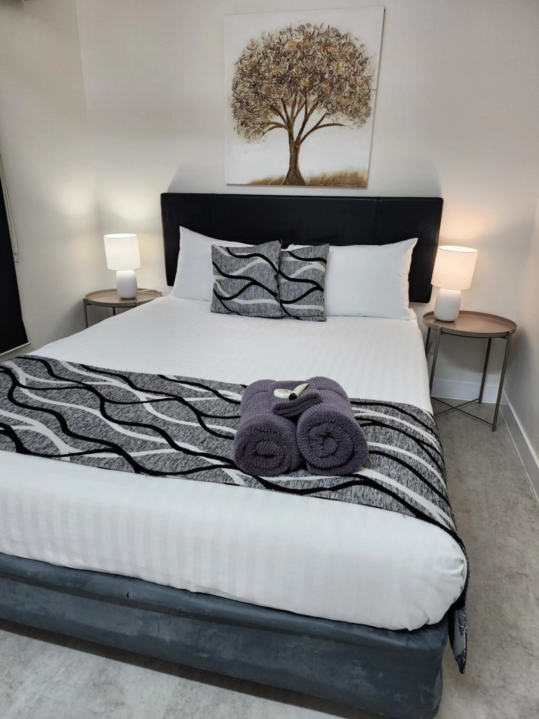 Bed in Inverell Motel