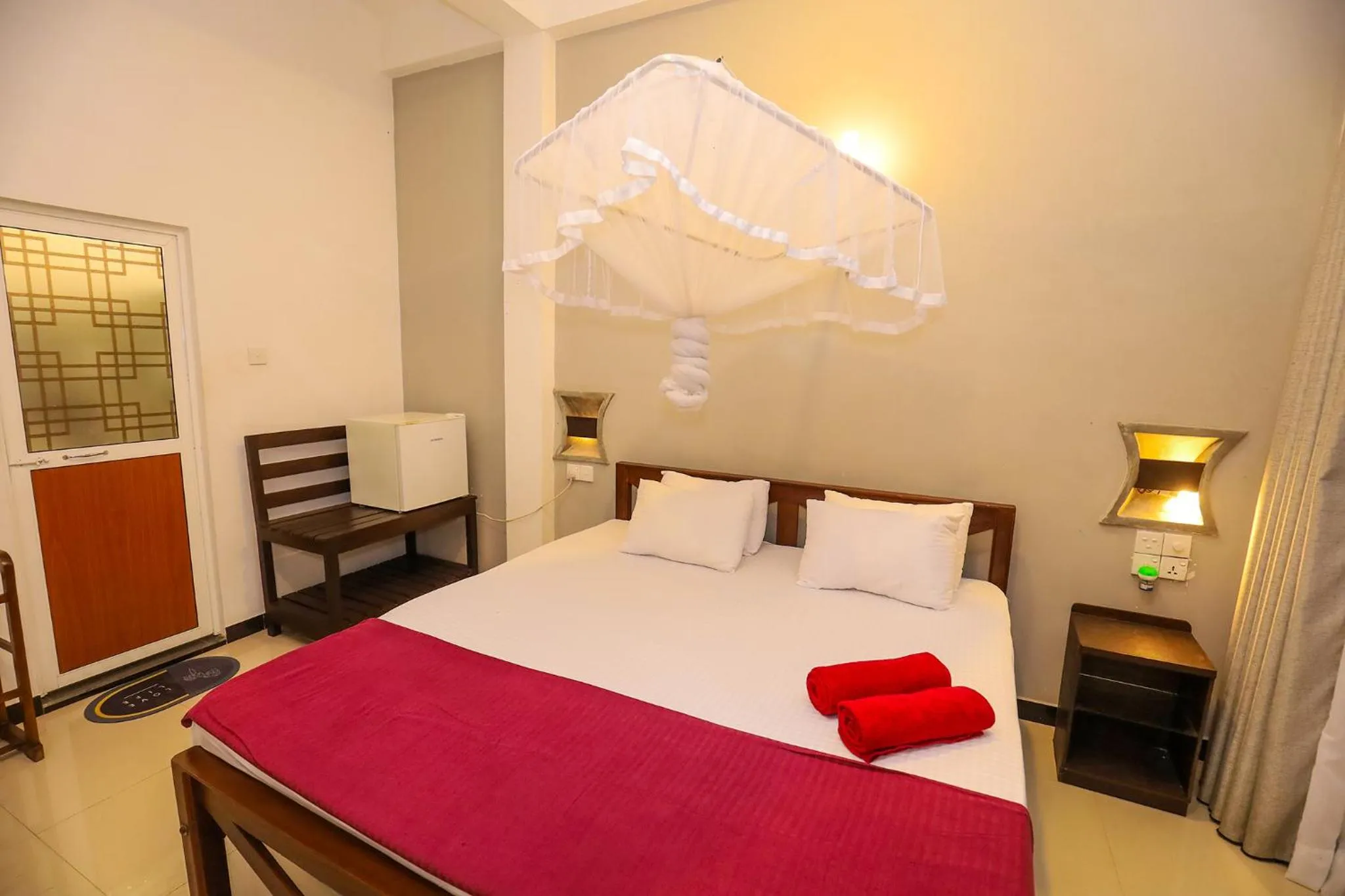 Bed in Tinara River Inn, Weligama