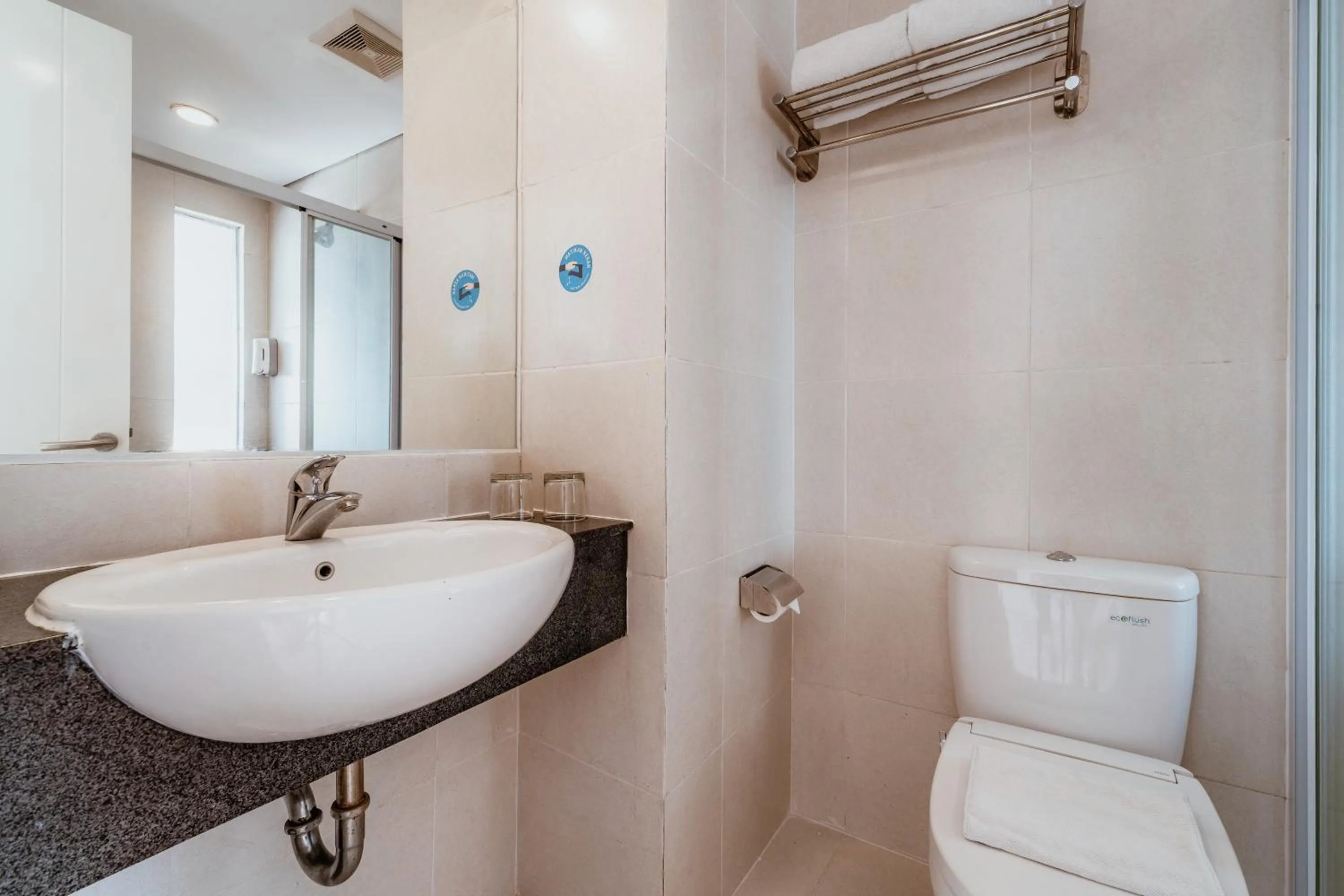 Bathroom in Ascent Premiere Hotel and Convention