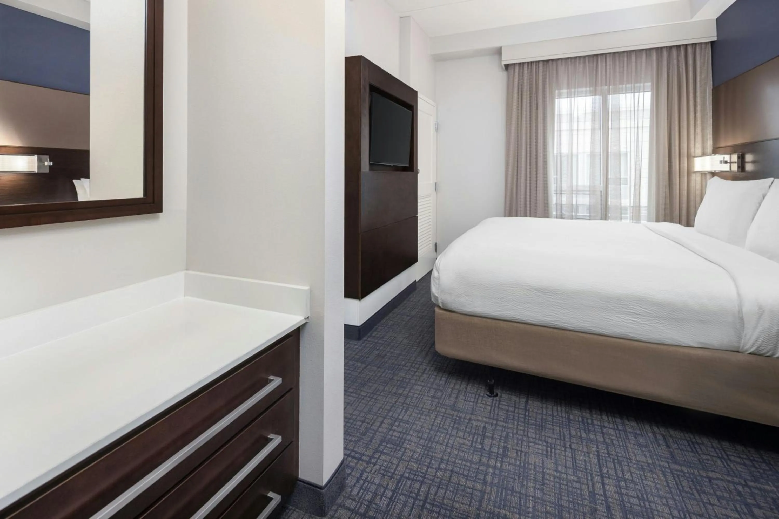 Bedroom, Bed in Residence Inn by Marriott Ann Arbor Downtown