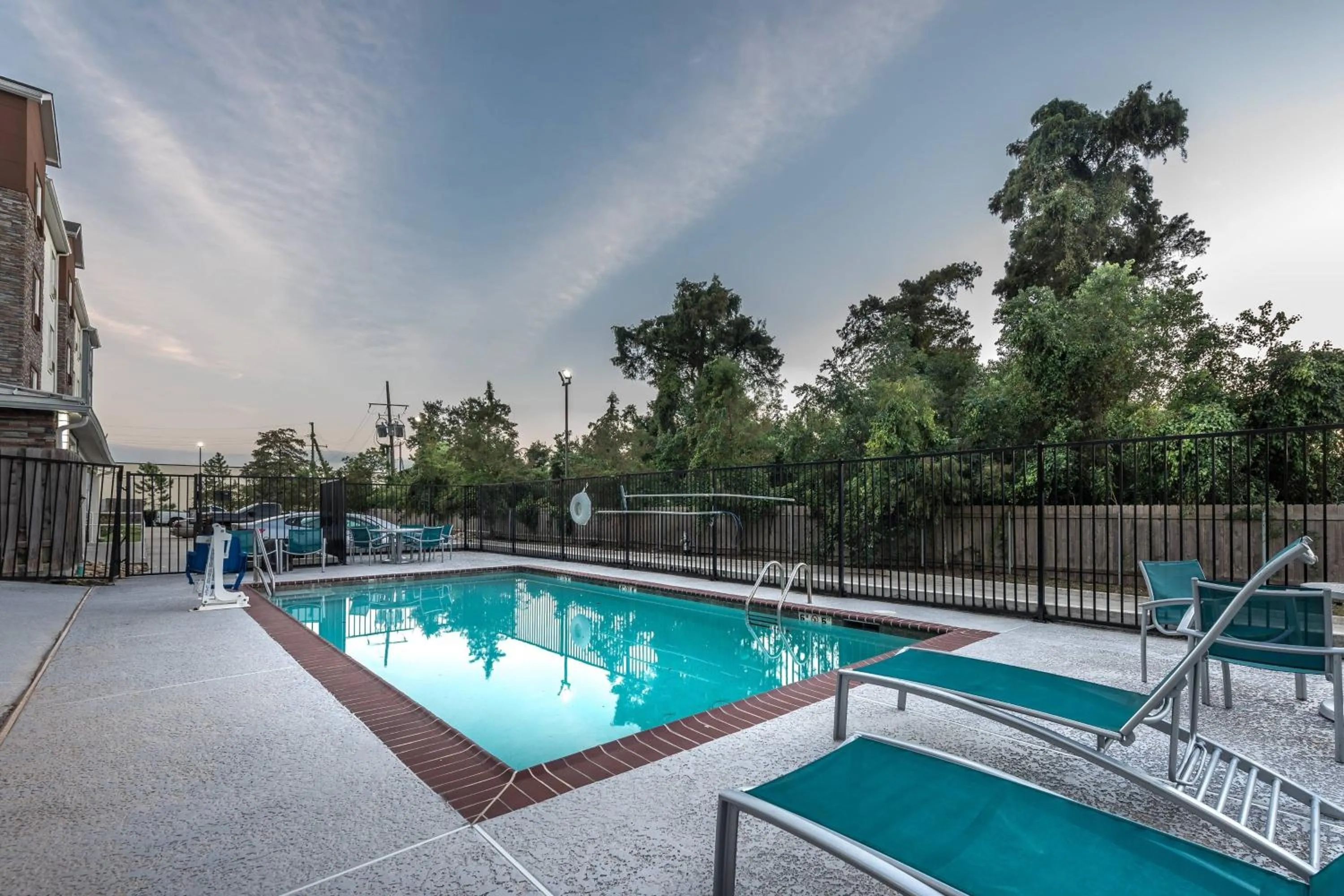 Swimming pool in TownePlace Suites by Marriott New Orleans Harvey/West Bank