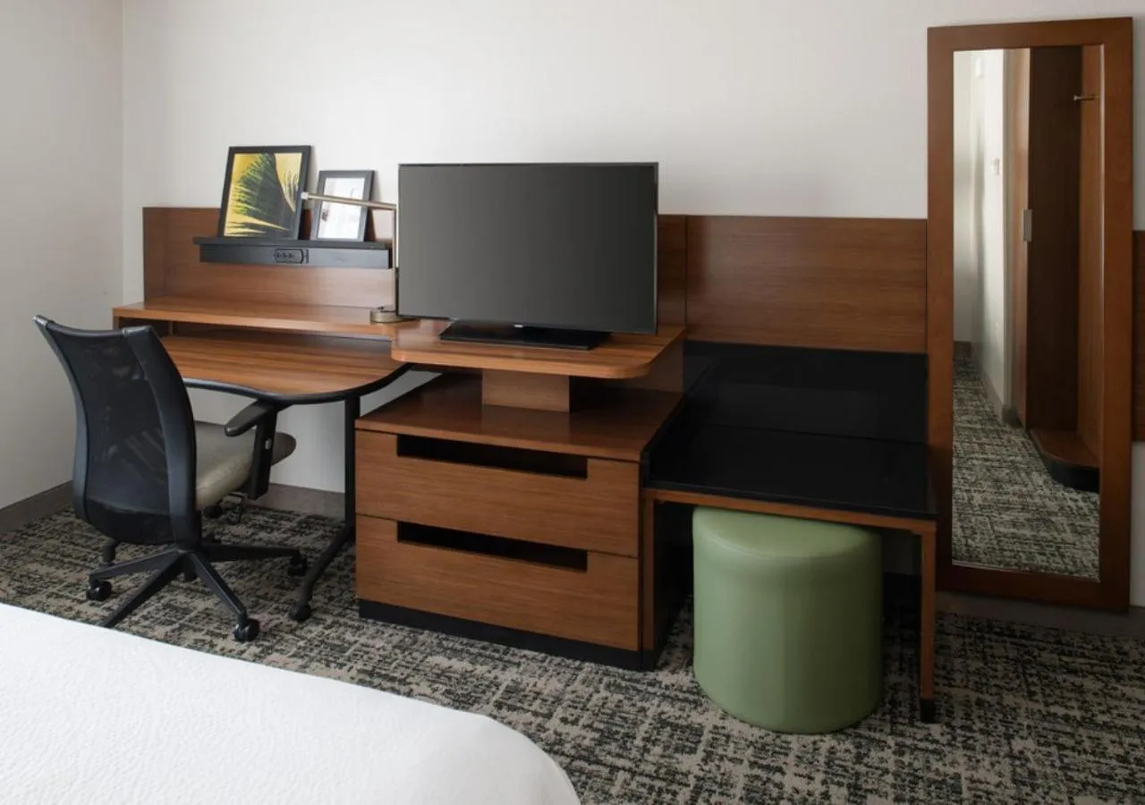 Bedroom, Bed in Fairfield Inn & Suites by Marriott Tampa Westshore/Airport