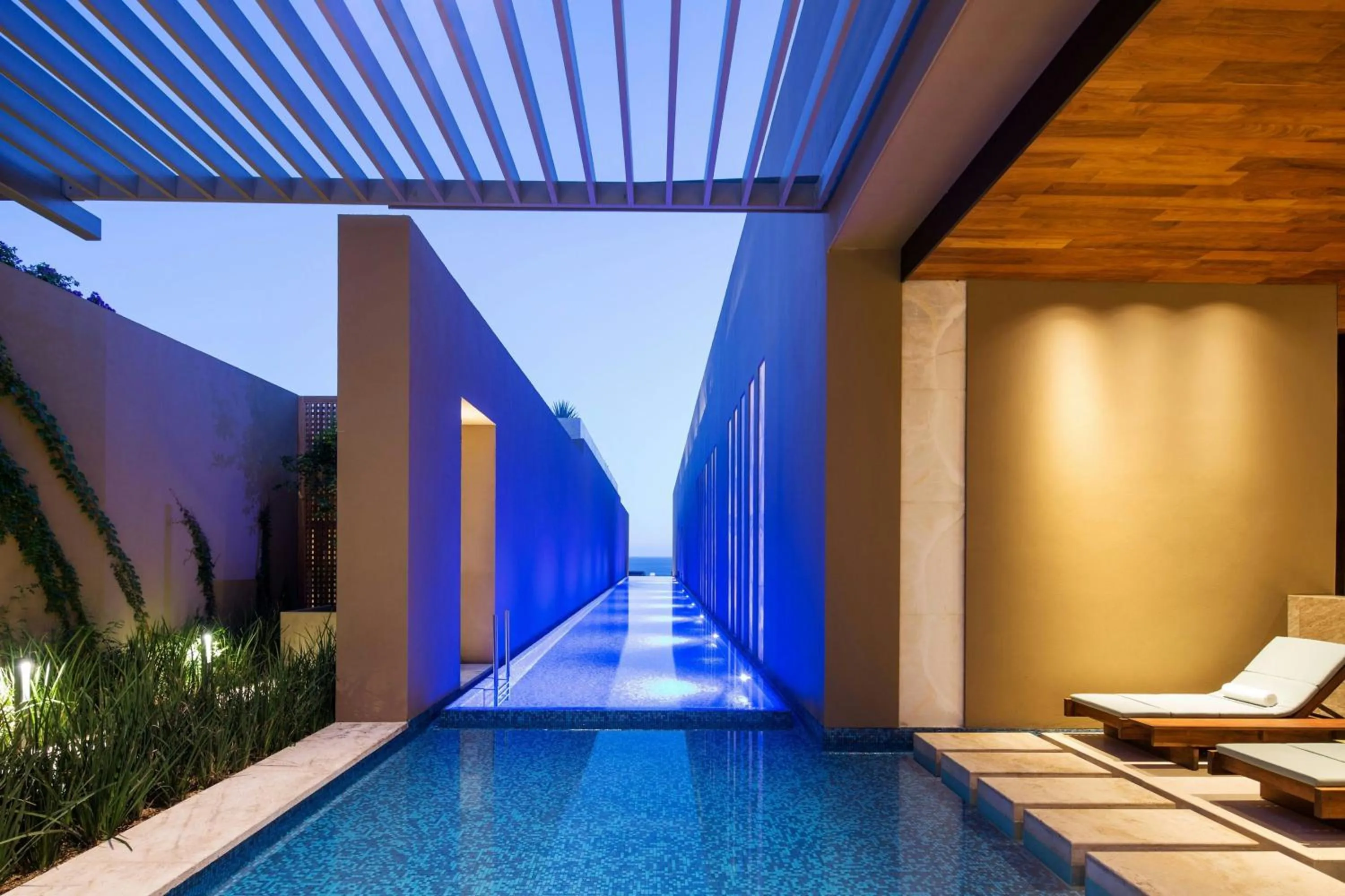 Swimming pool in JW Marriott Los Cabos Beach Resort & Spa