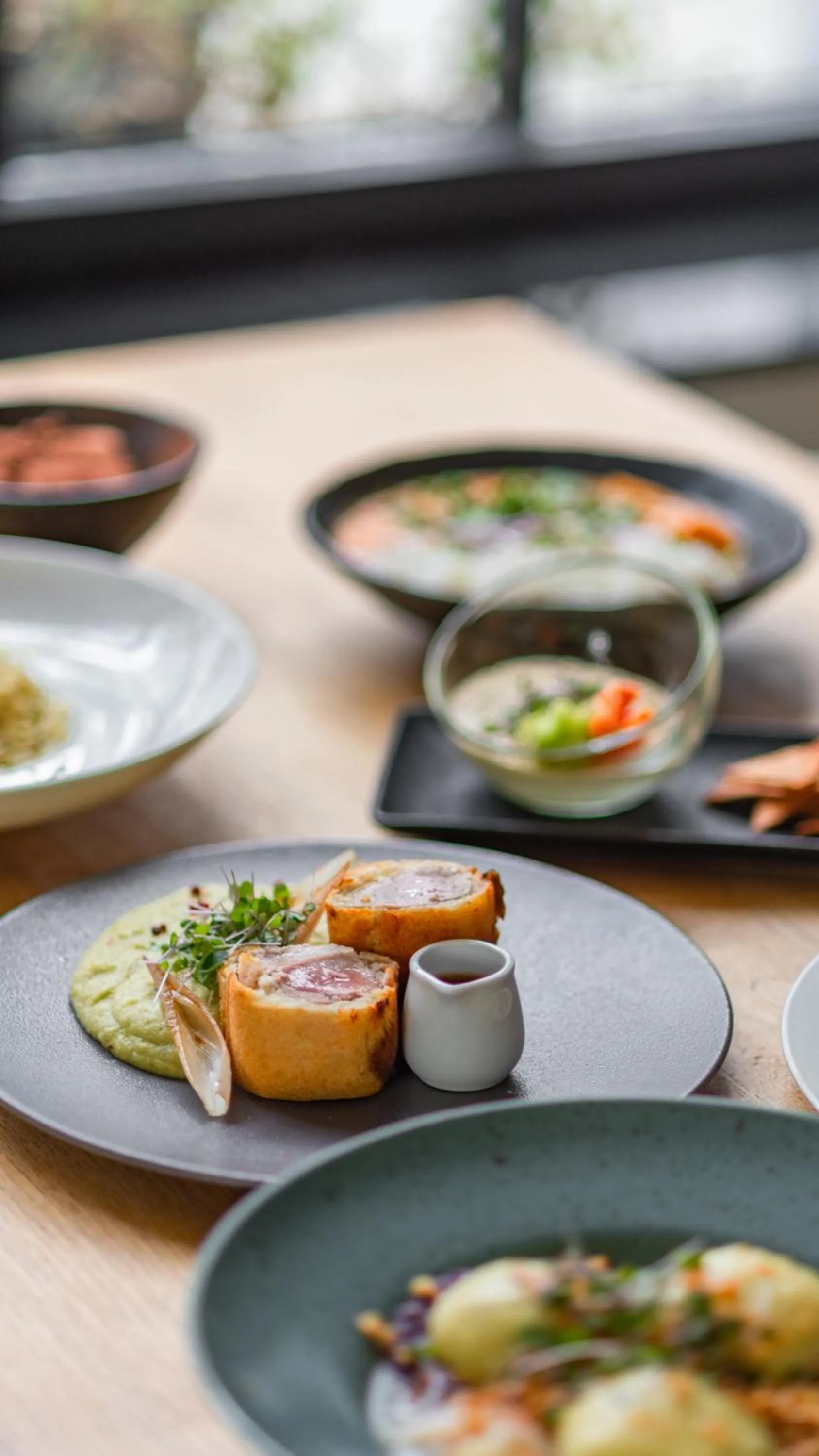 Restaurant/places to eat in Fairhotel