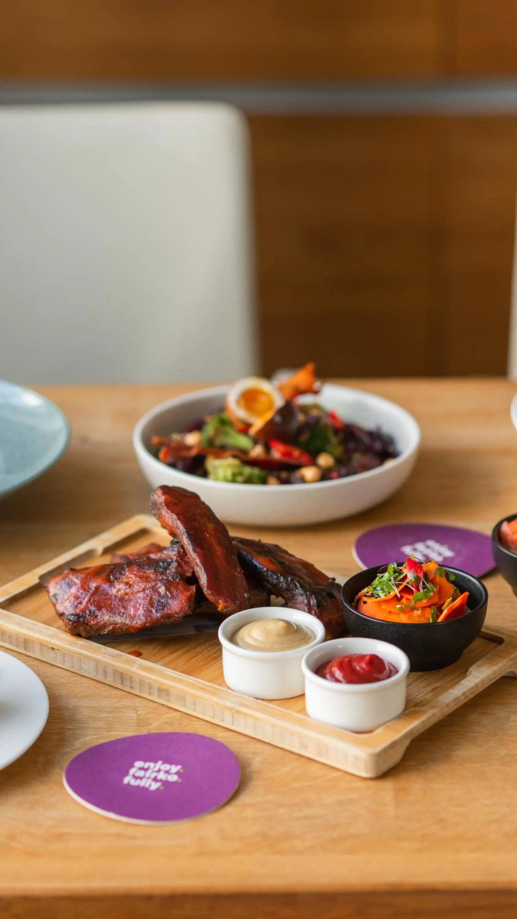 Restaurant/places to eat in Fairhotel