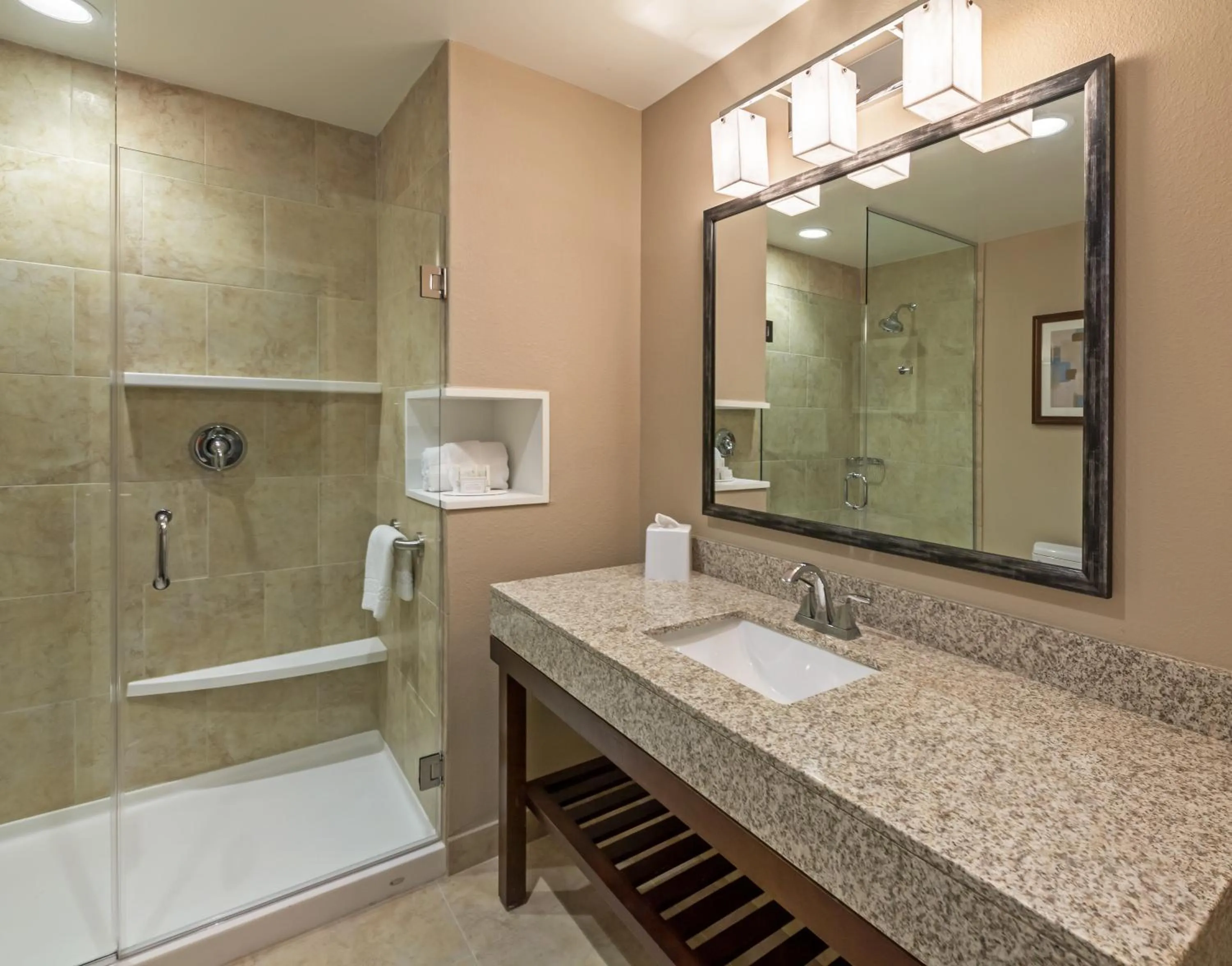 Shower in Courtyard Houston I-10 West/Park Row