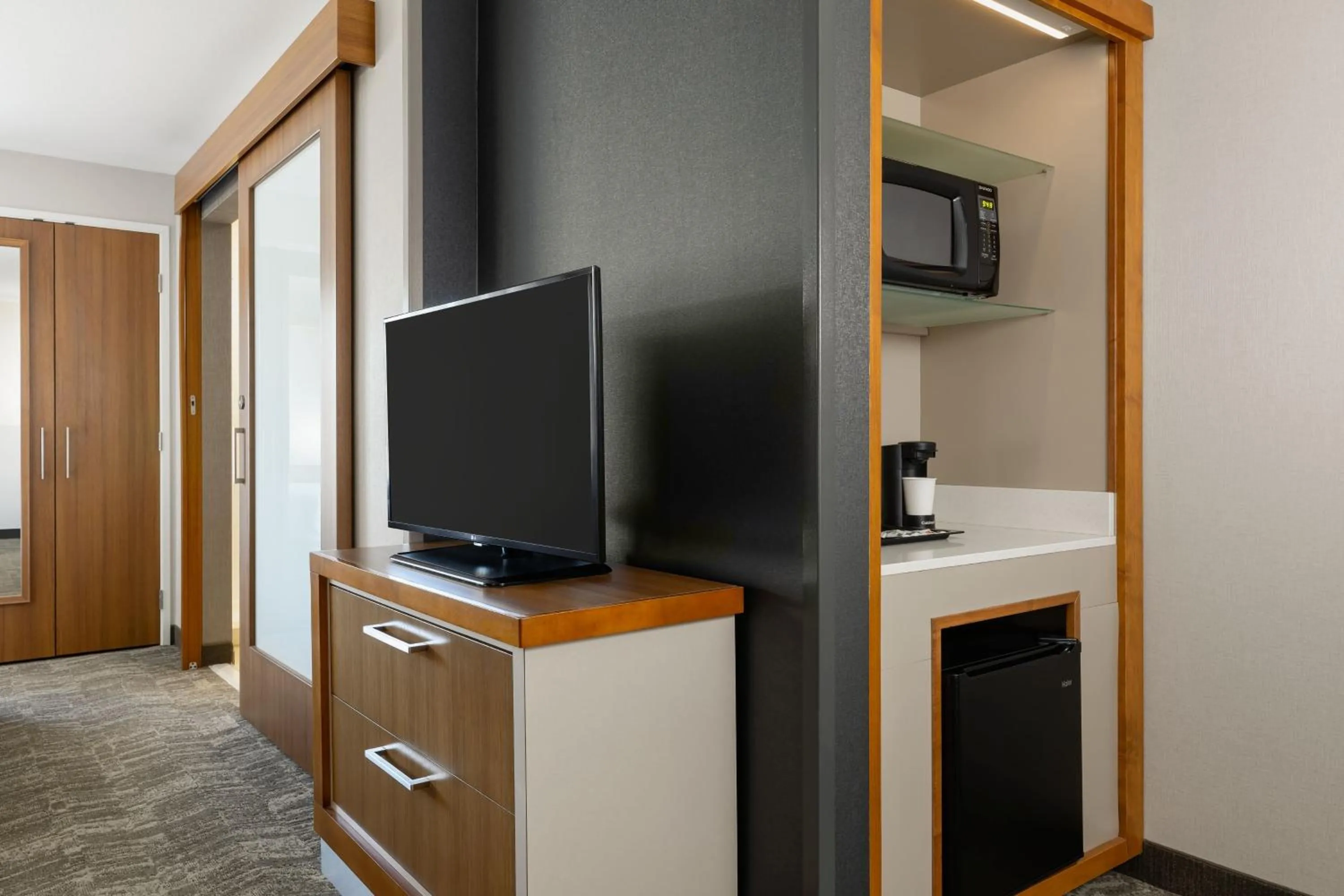 Living room in SpringHill Suites by Marriott Wisconsin Dells