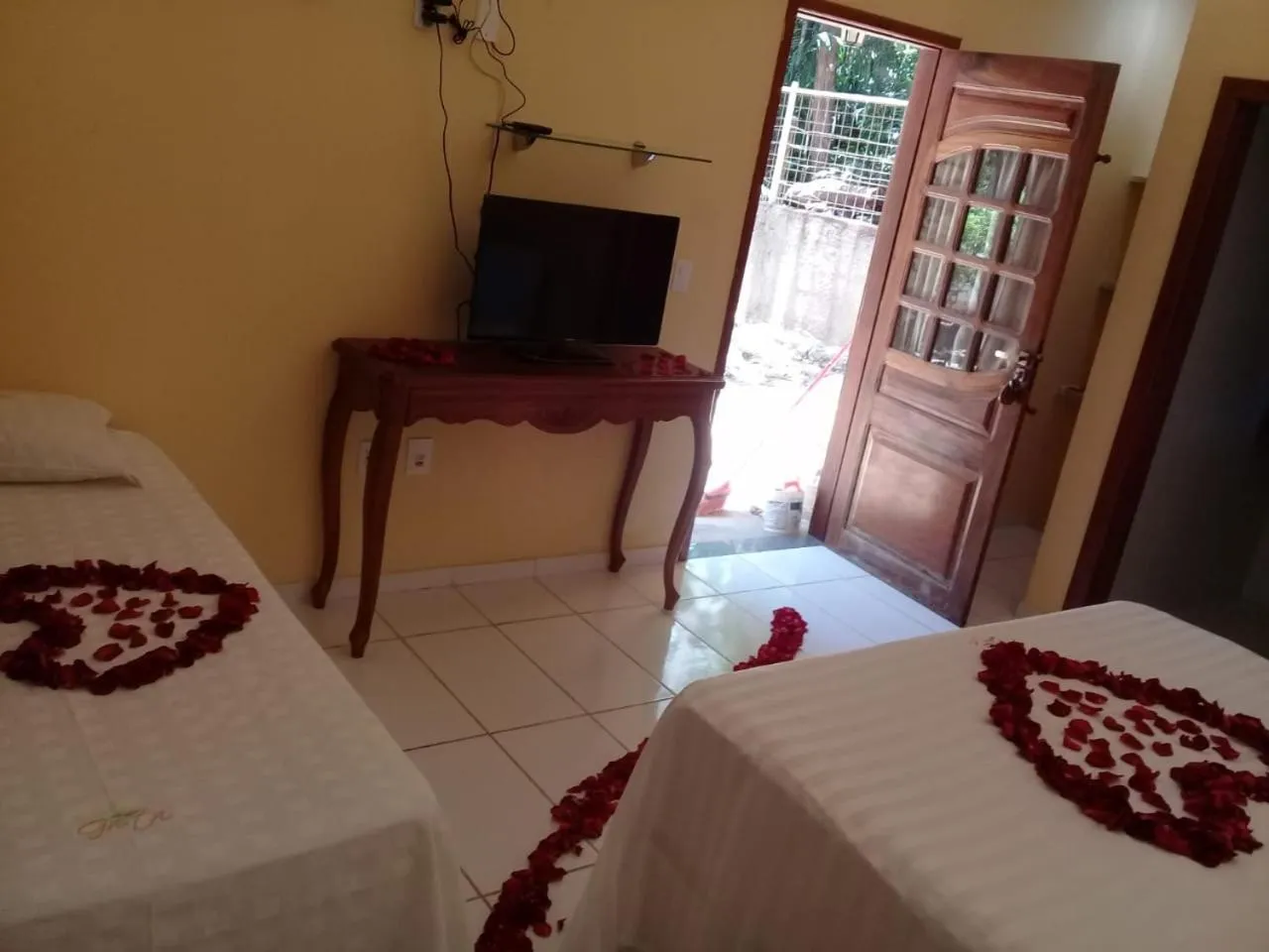 Bedroom, Bed in Pousada Gruta