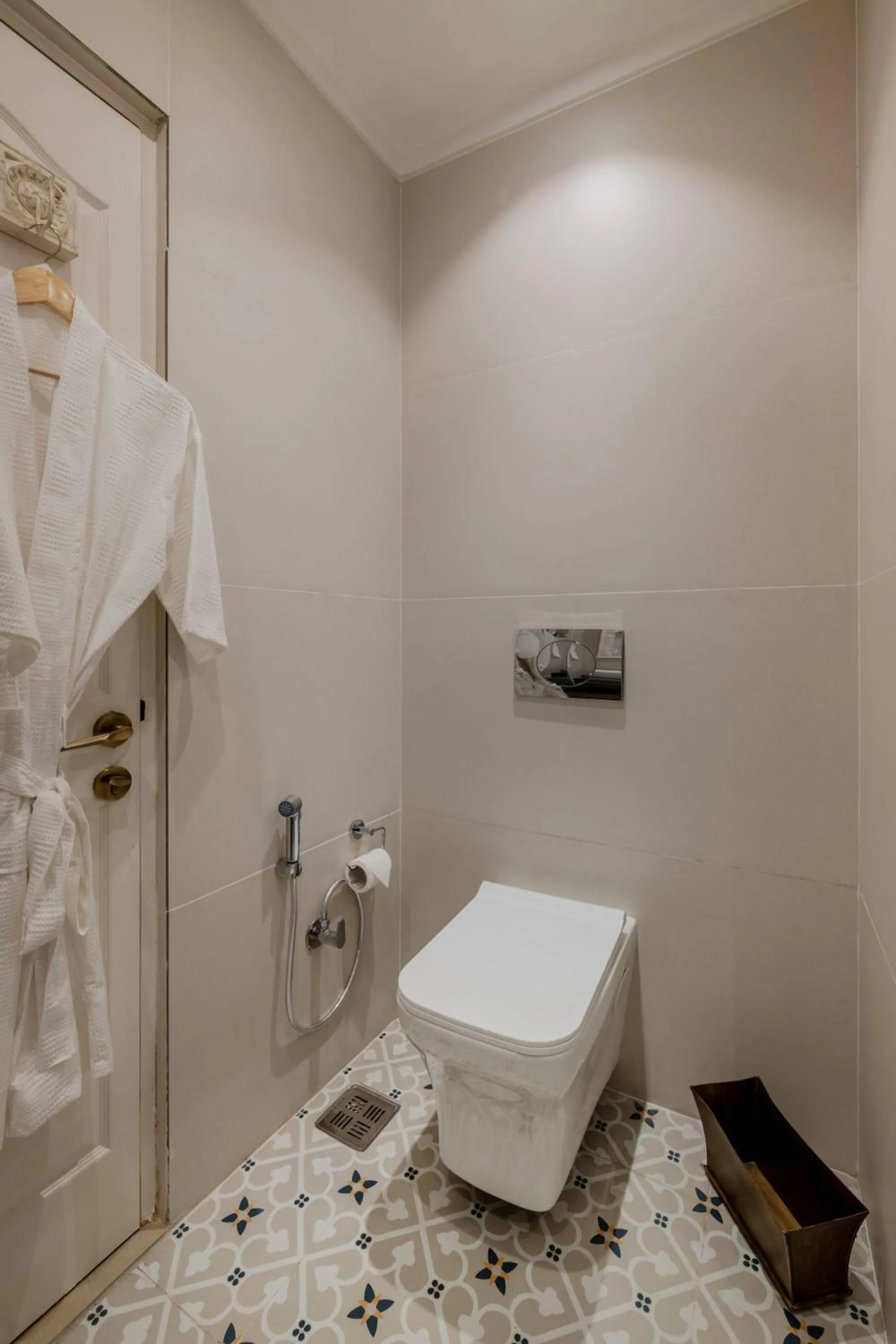 Toilet in juSTa Luxe Kashi Parampara, Varanasi