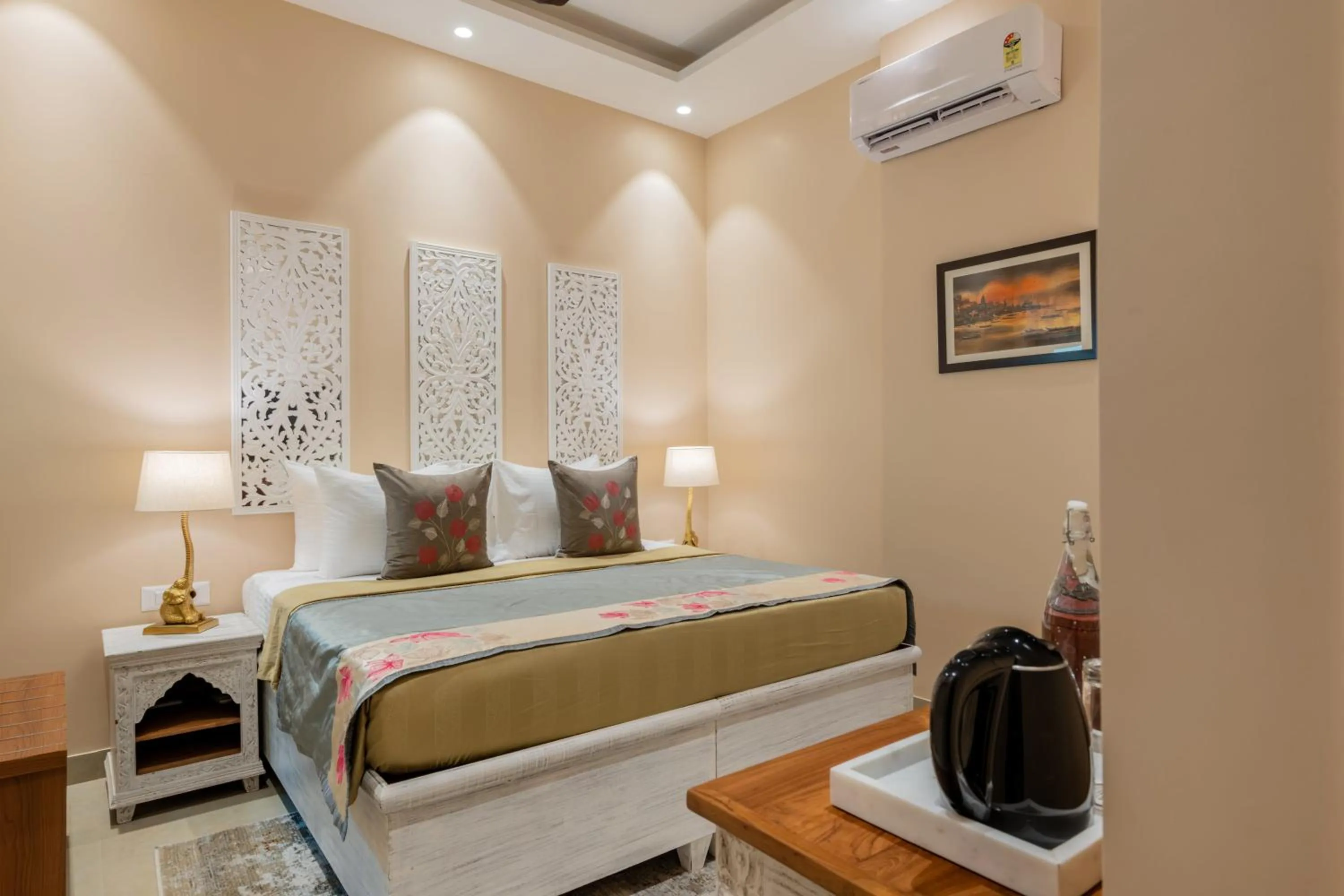 Bedroom, Bed in juSTa Luxe Kashi Parampara, Varanasi