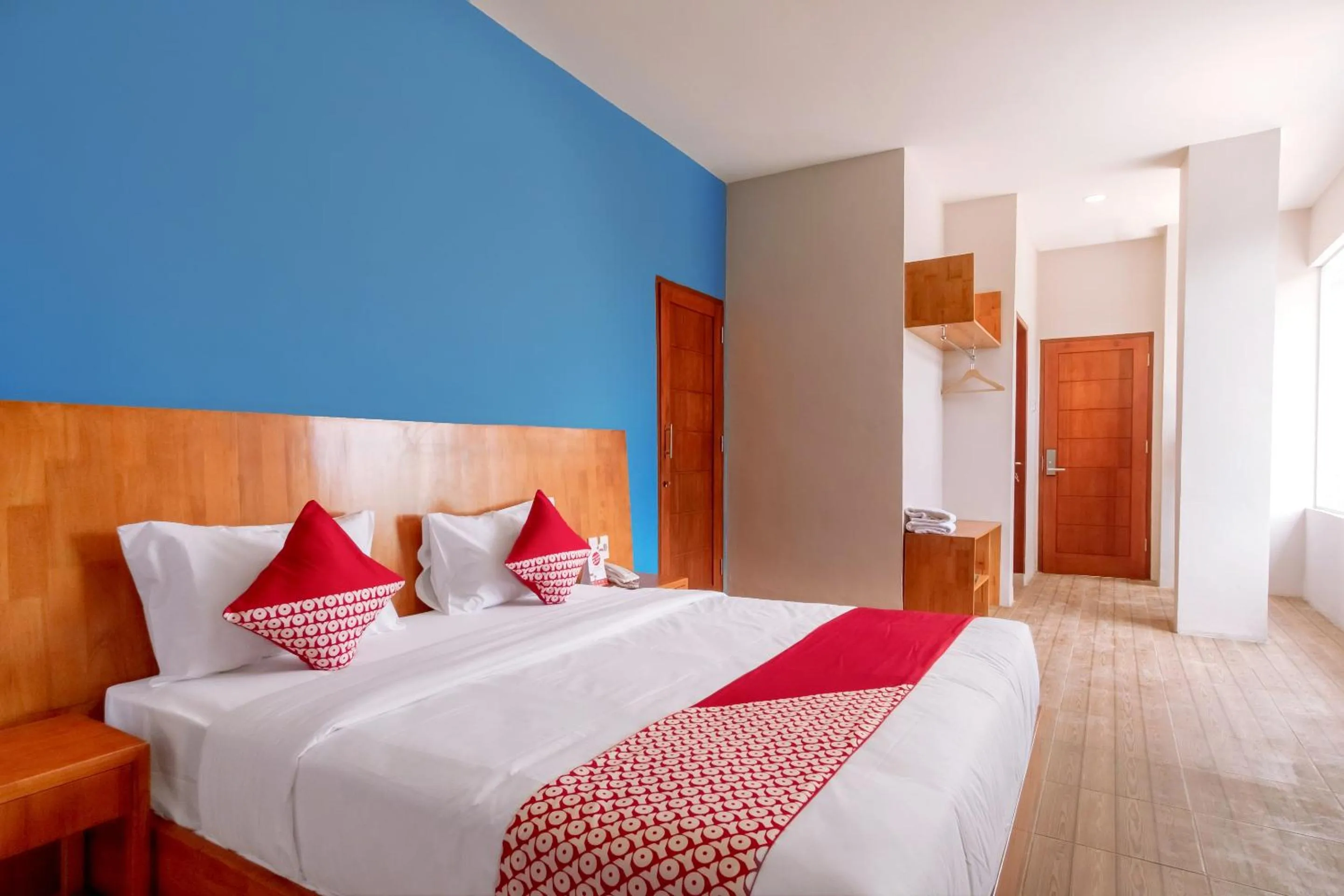 Deluxe Double Room in OYO 94746 Raz Residence