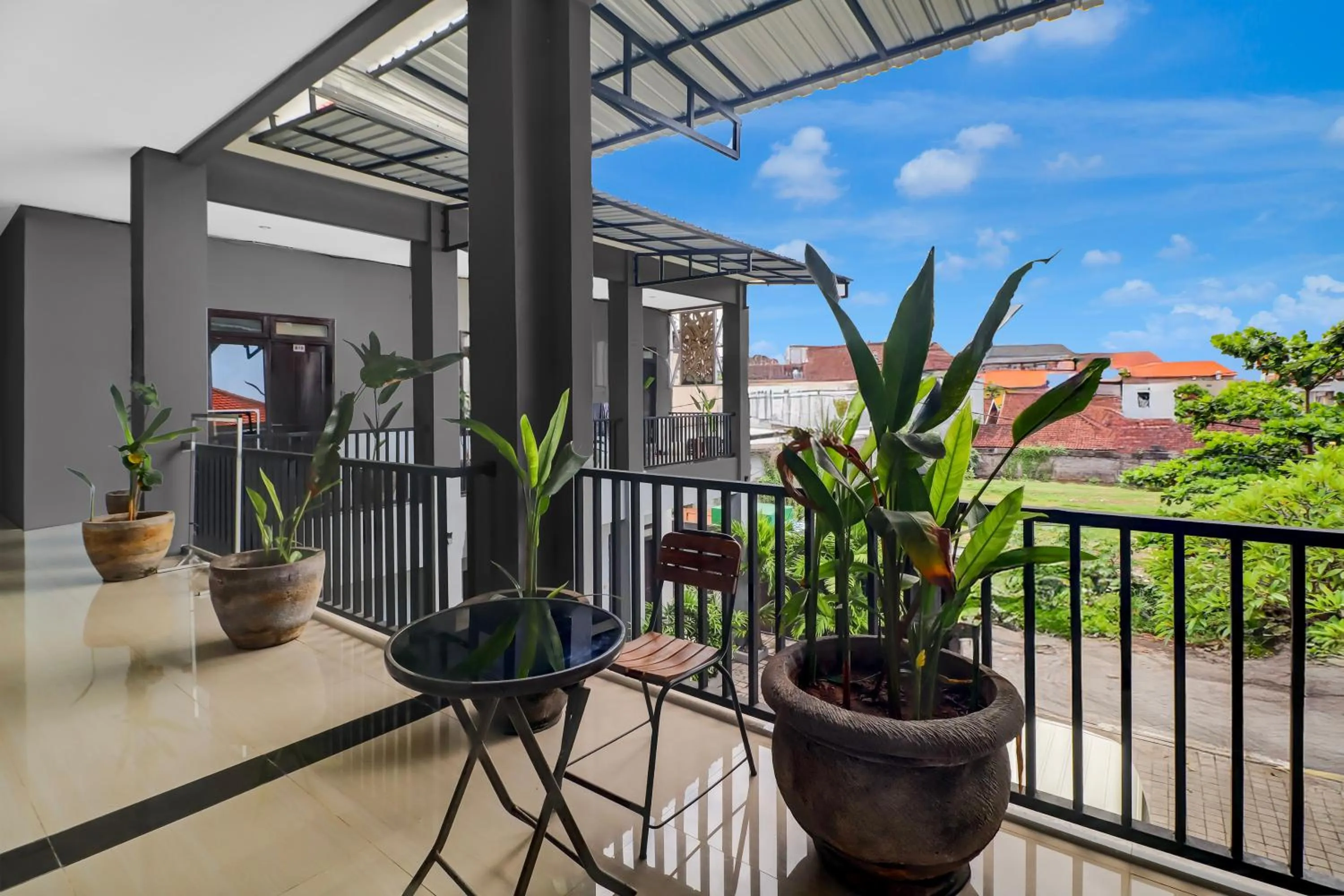 Lobby or reception in Hotel O near Trans Studio Theme Park formerly Cyloam Residence