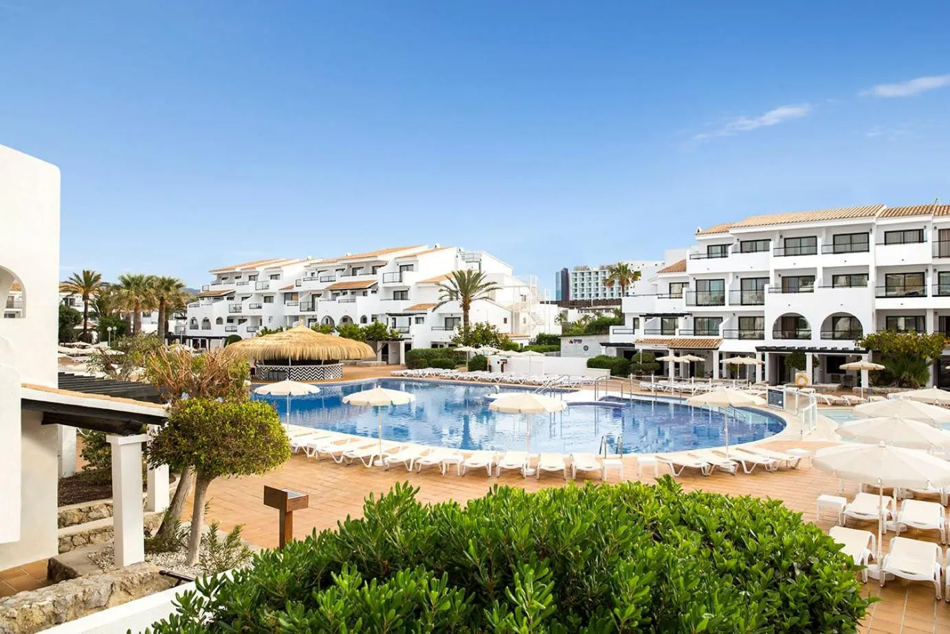 Property building in FERGUS Style Bahamas