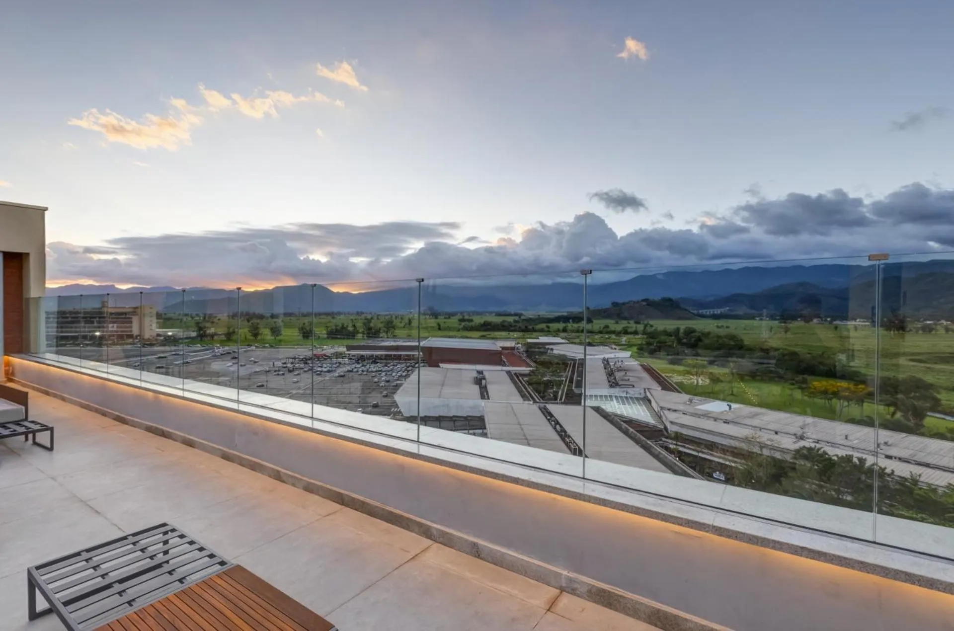 Meeting/conference room in Hampton By Hilton Caraguatatuba Serramar