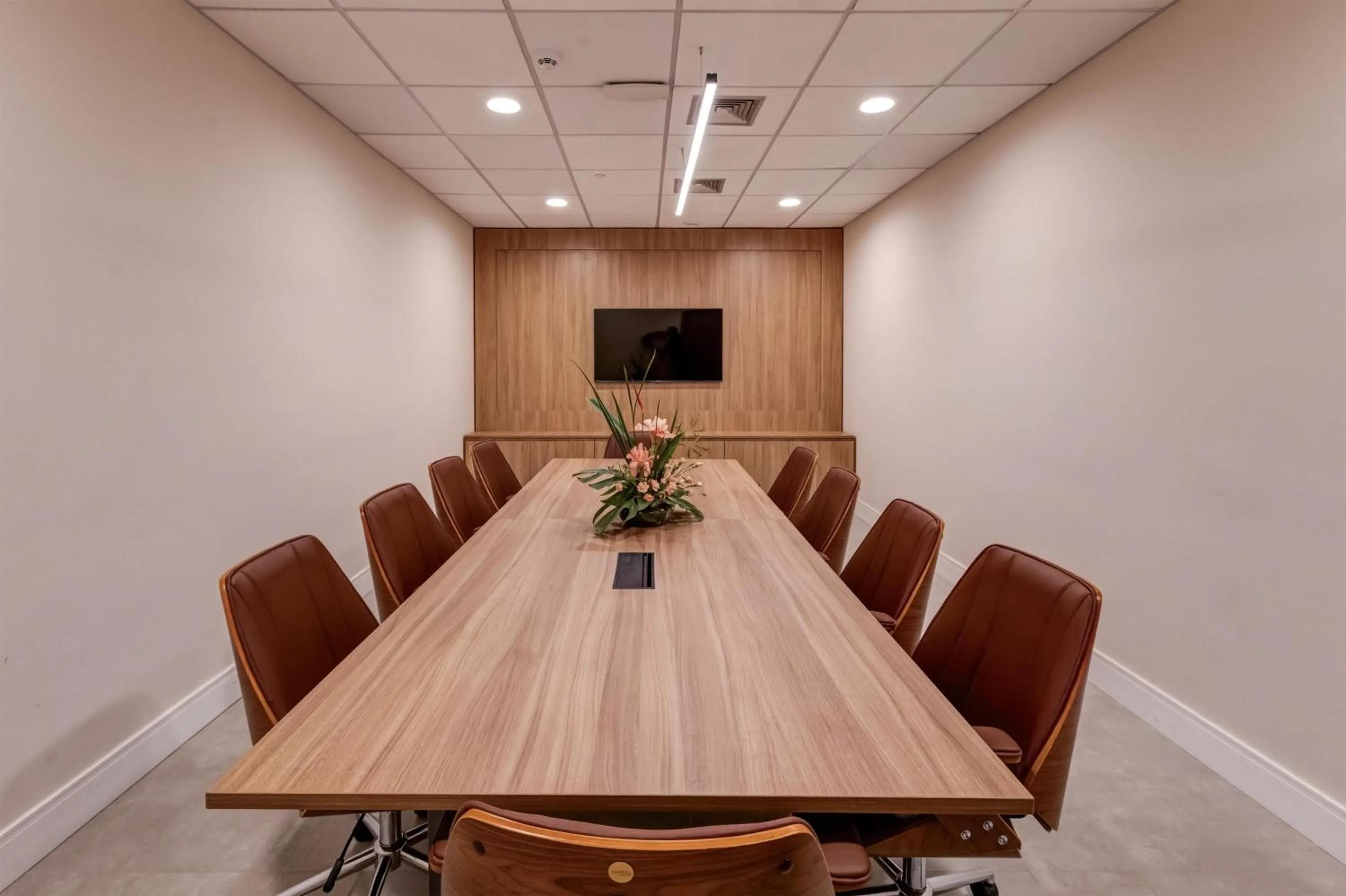 Meeting/conference room in Hampton By Hilton Caraguatatuba Serramar