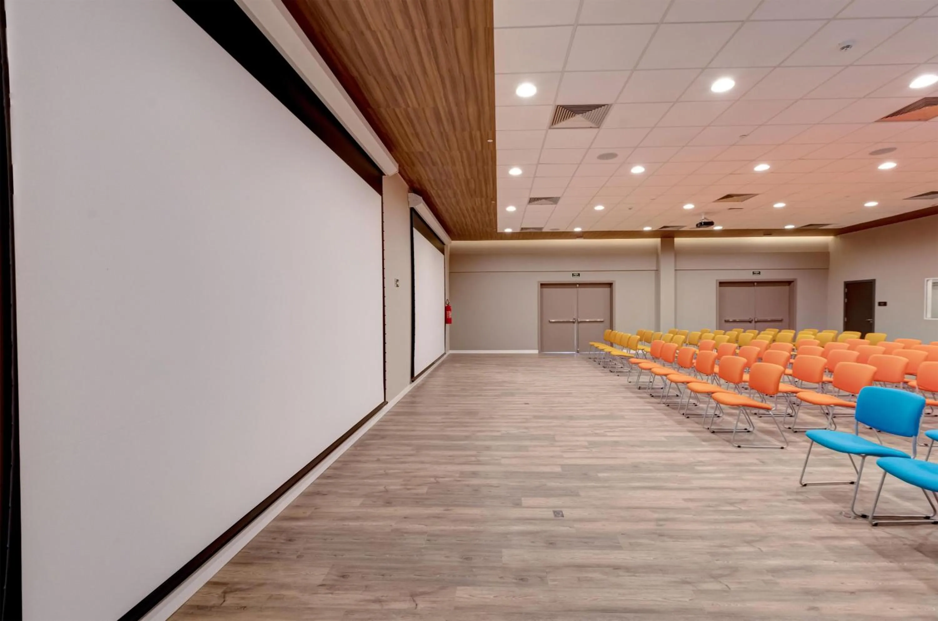 Meeting/conference room in Hampton By Hilton Caraguatatuba Serramar