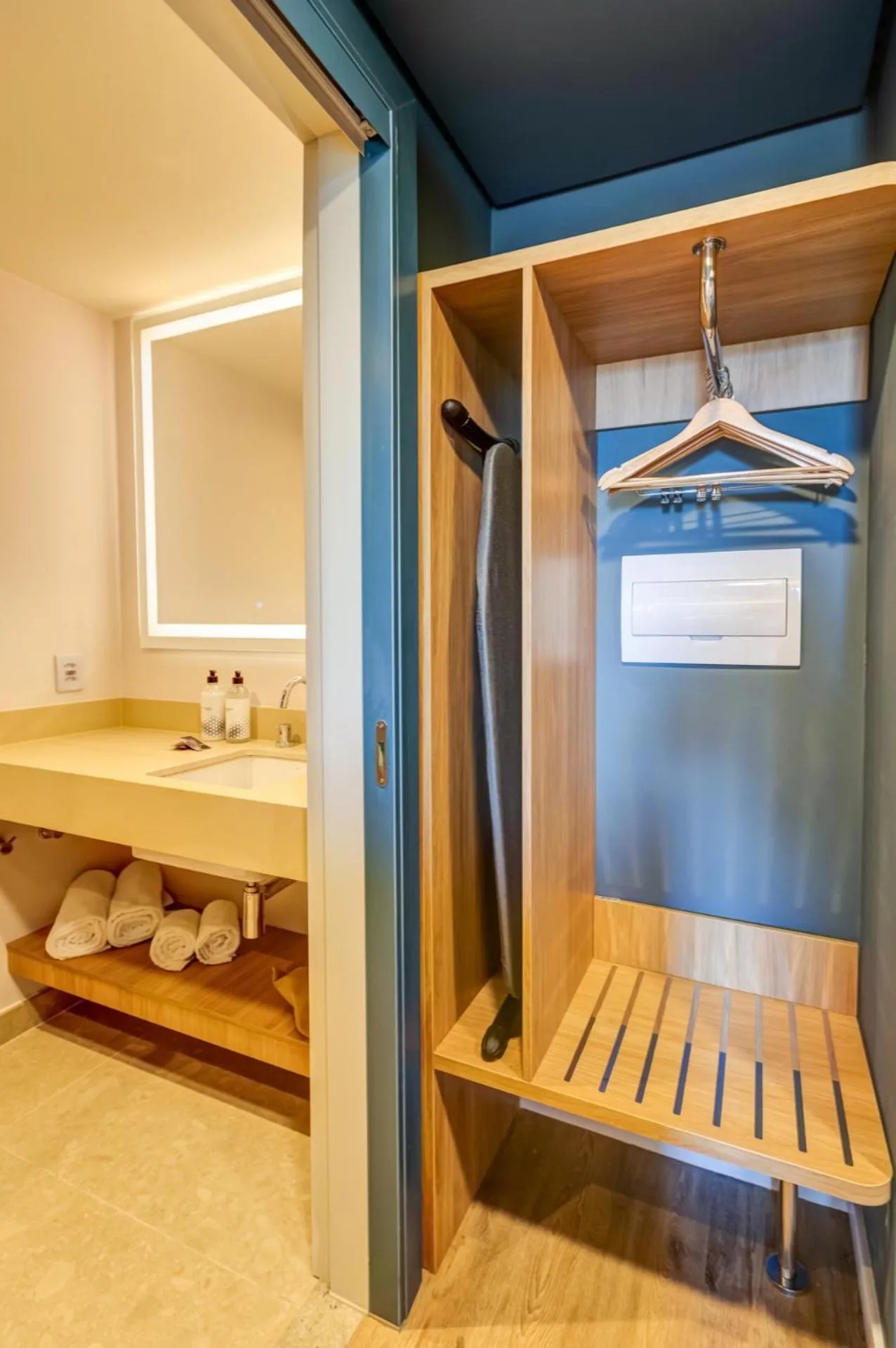 Bathroom in Hampton By Hilton Caraguatatuba Serramar