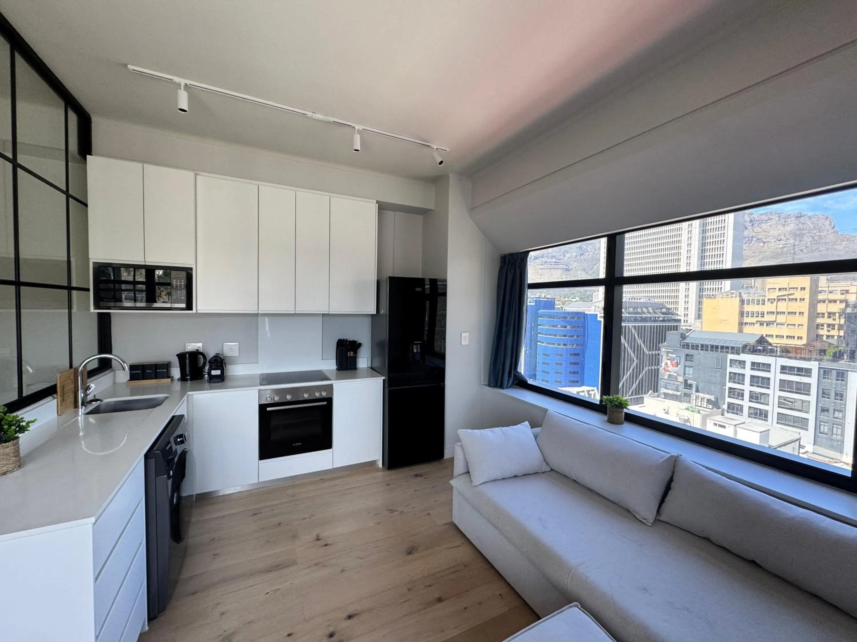 Kitchen or kitchenette in 91 Loop Boutique Hostel